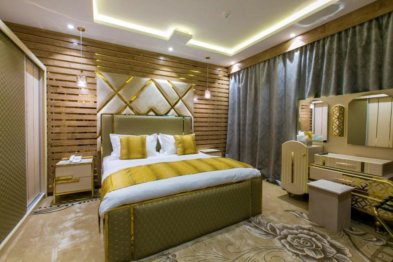 Bed in لامبرت للشقق المخدومة