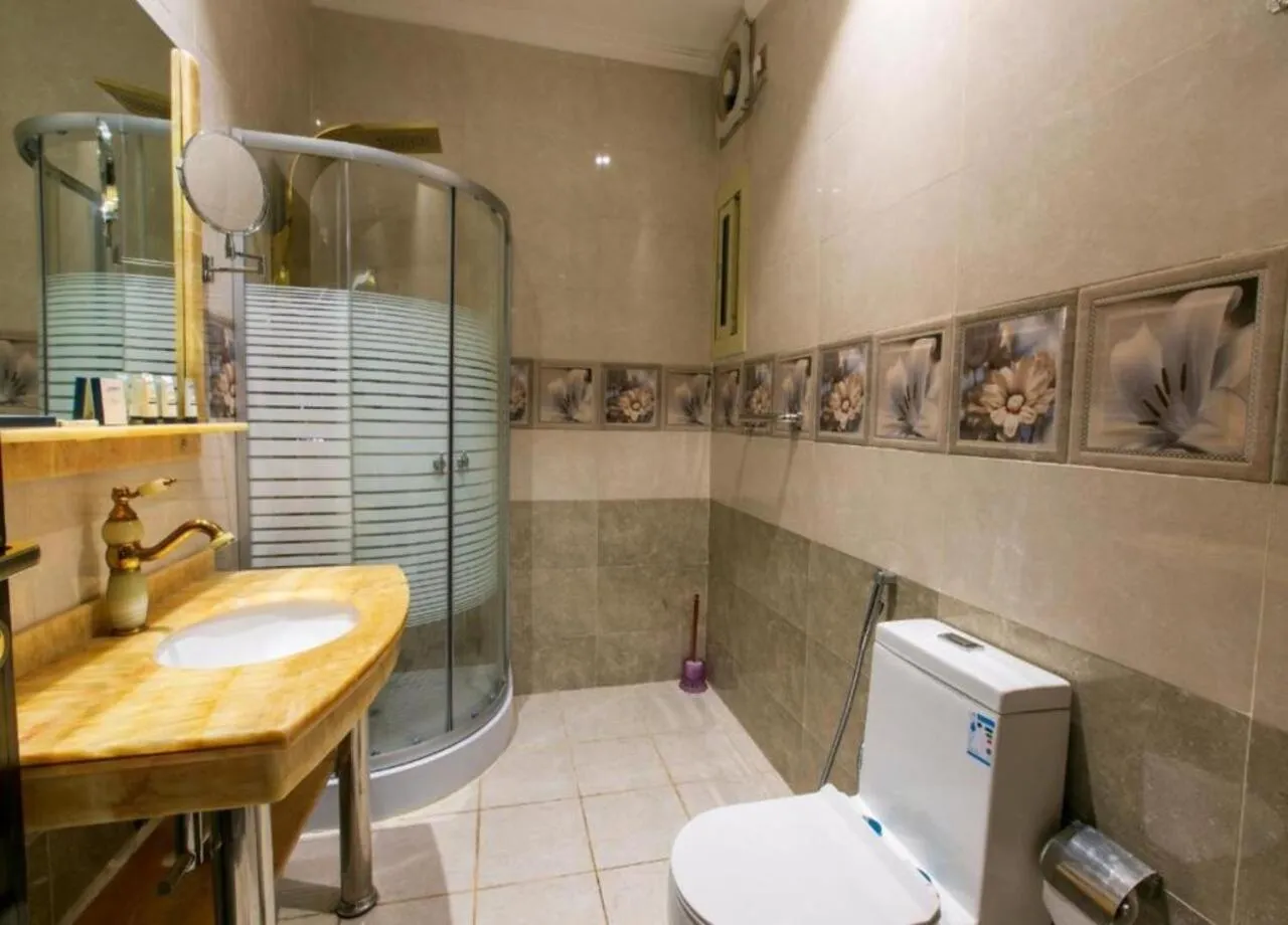Bathroom in لامبرت للشقق المخدومة