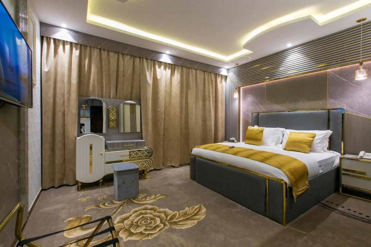 Bed in لامبرت للشقق المخدومة