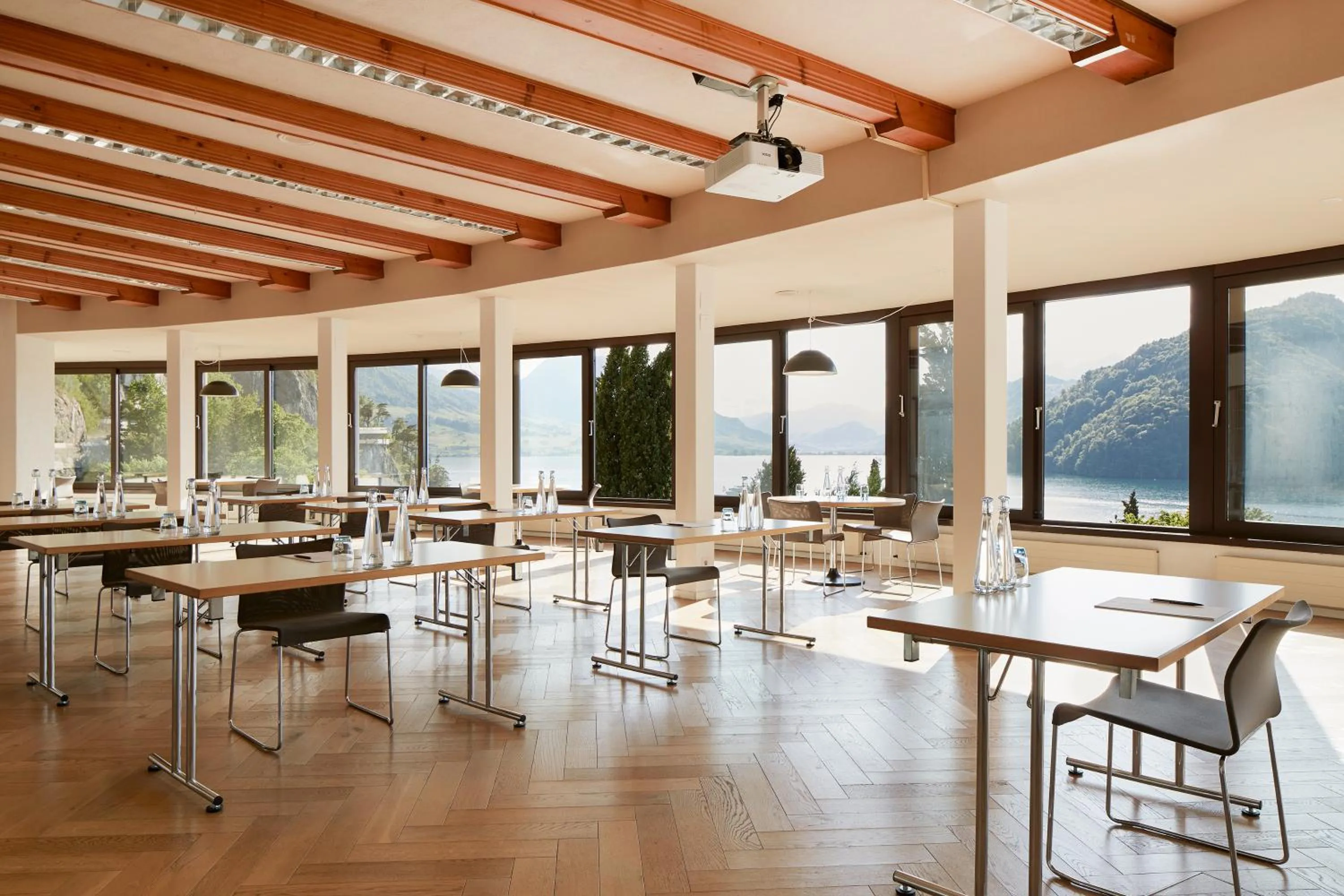 Business facilities in See- und Seminarhotel FloraAlpina Vitznau