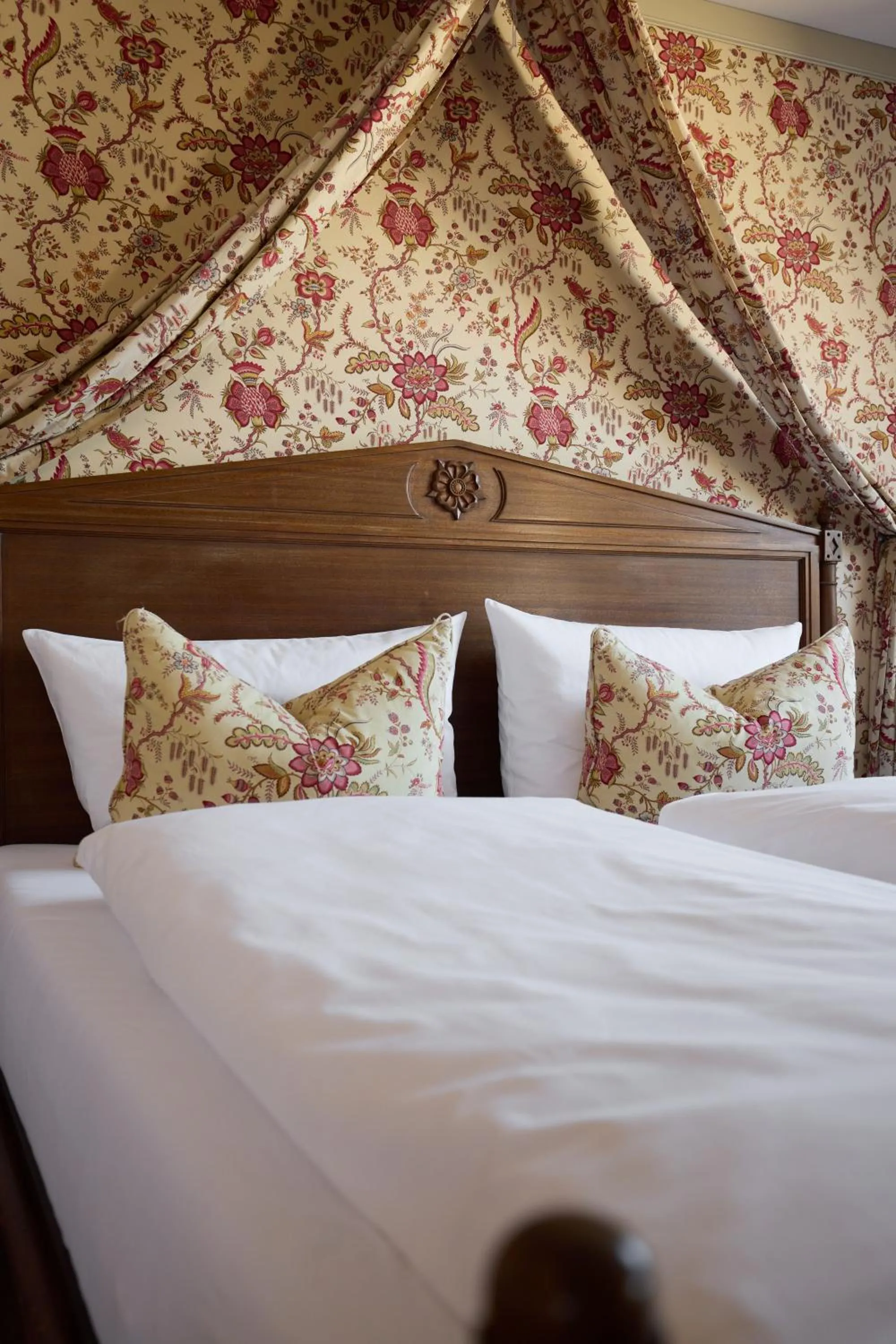 Photo of the whole room, Bed in Hotel Detmolder Hof