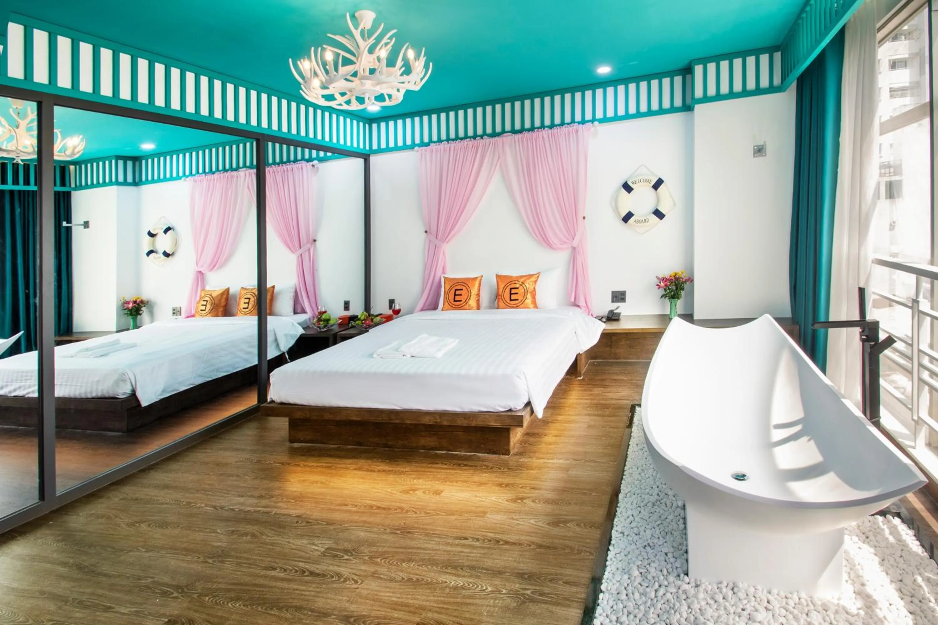 Bedroom, Bed in EROS HOTEL 2 - Love Hotel