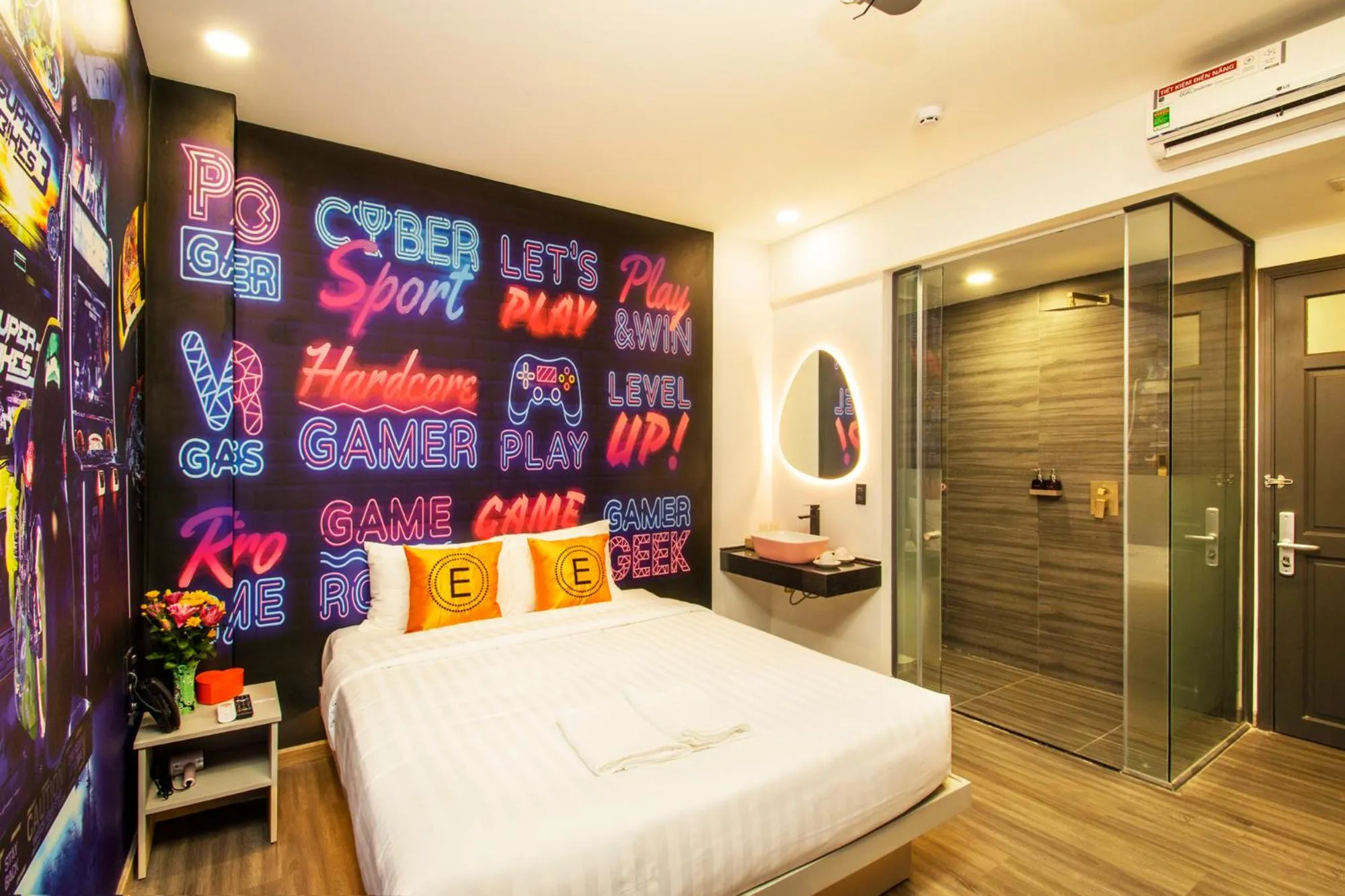 Photo of the whole room, Bed in EROS HOTEL 2 - Love Hotel