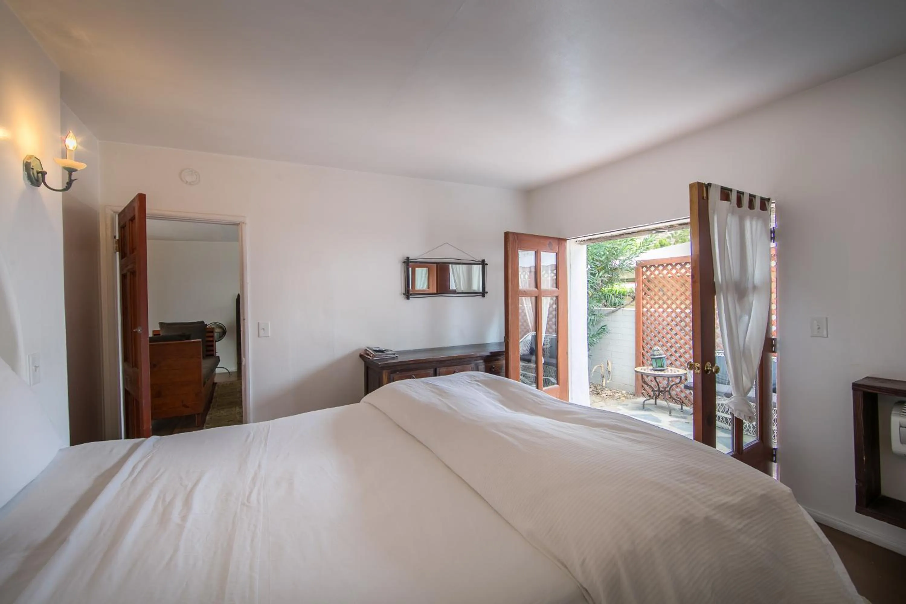 Photo of the whole room, Bed in Korakia Pensione