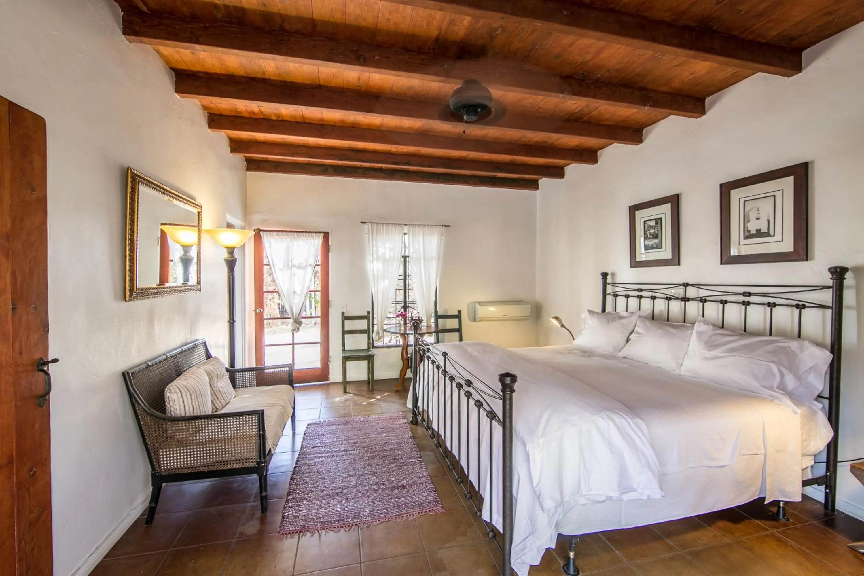 Photo of the whole room, Bed in Korakia Pensione