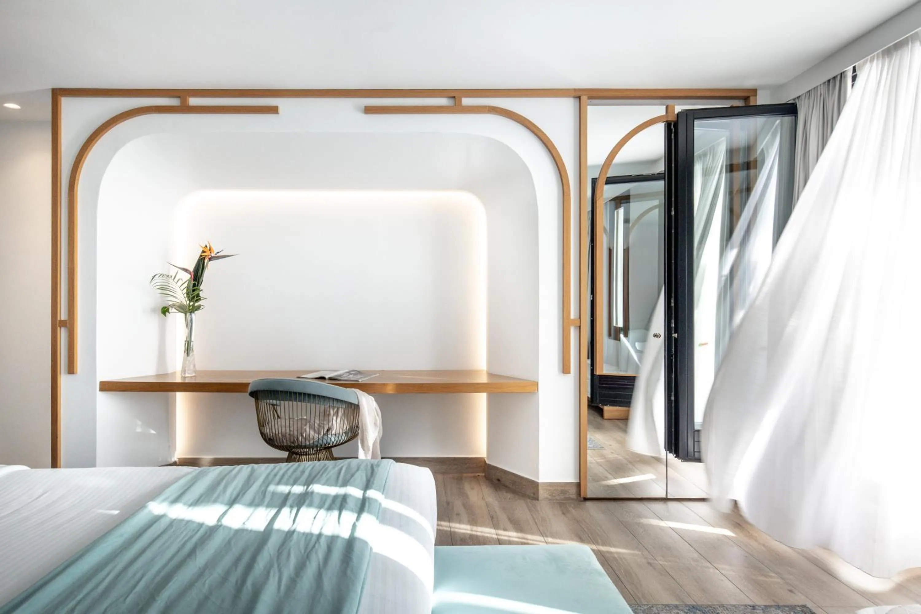 Bedroom, Bed in Cresanto Luxury Suites