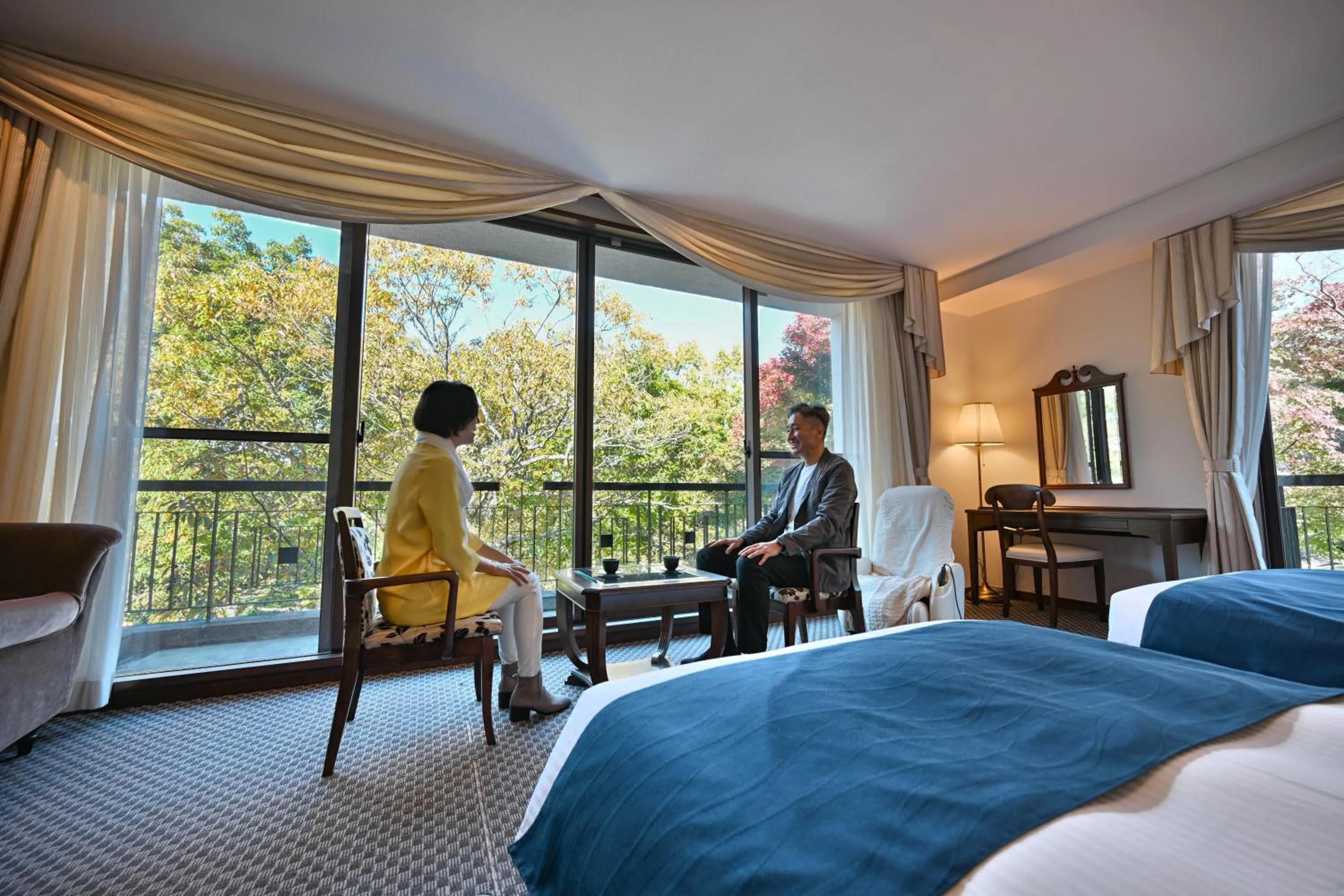 People, Bed in 伊豆高原温泉ホテル 森の泉