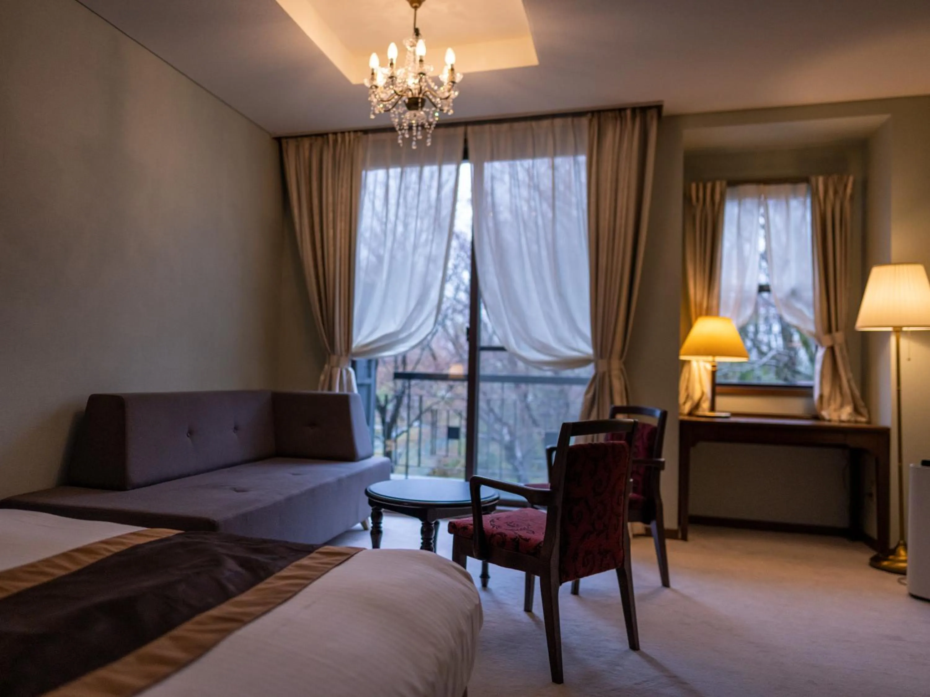 Photo of the whole room, Bed in 伊豆高原温泉ホテル 森の泉