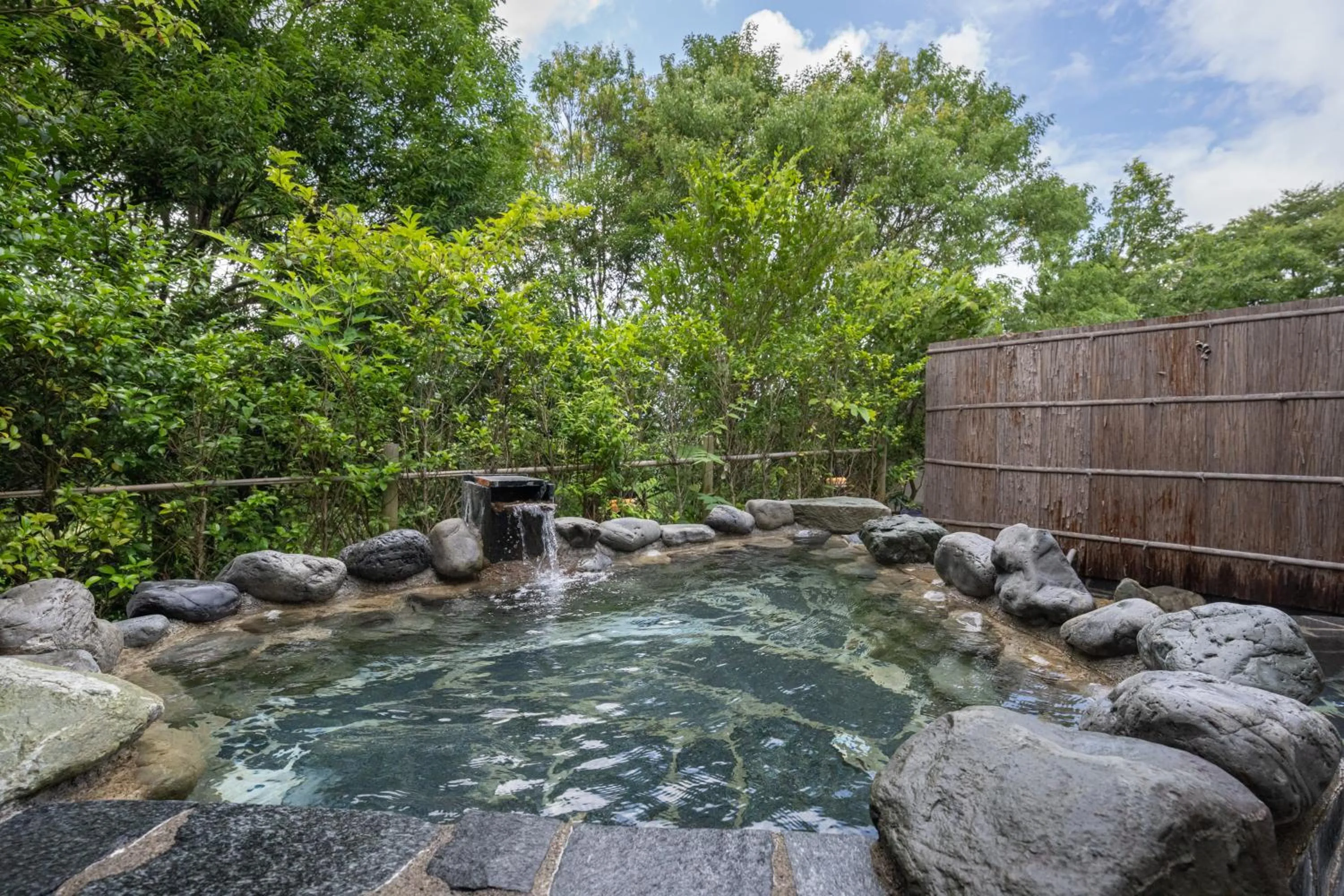 Open Air Bath in 伊豆高原温泉ホテル 森の泉