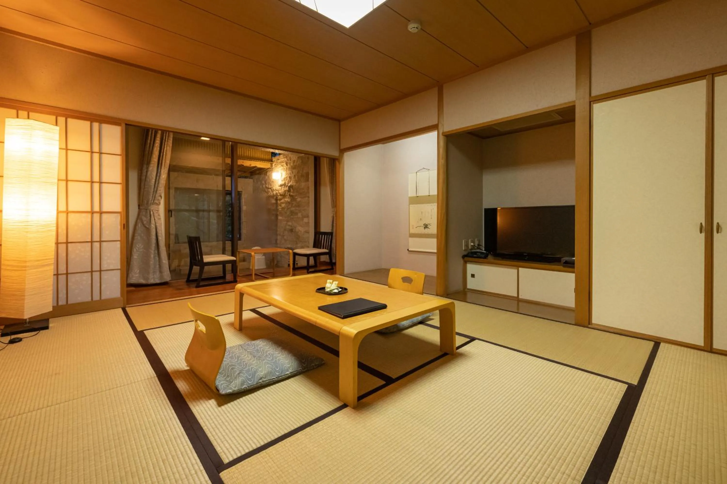 Photo of the whole room in 伊豆高原温泉ホテル 森の泉