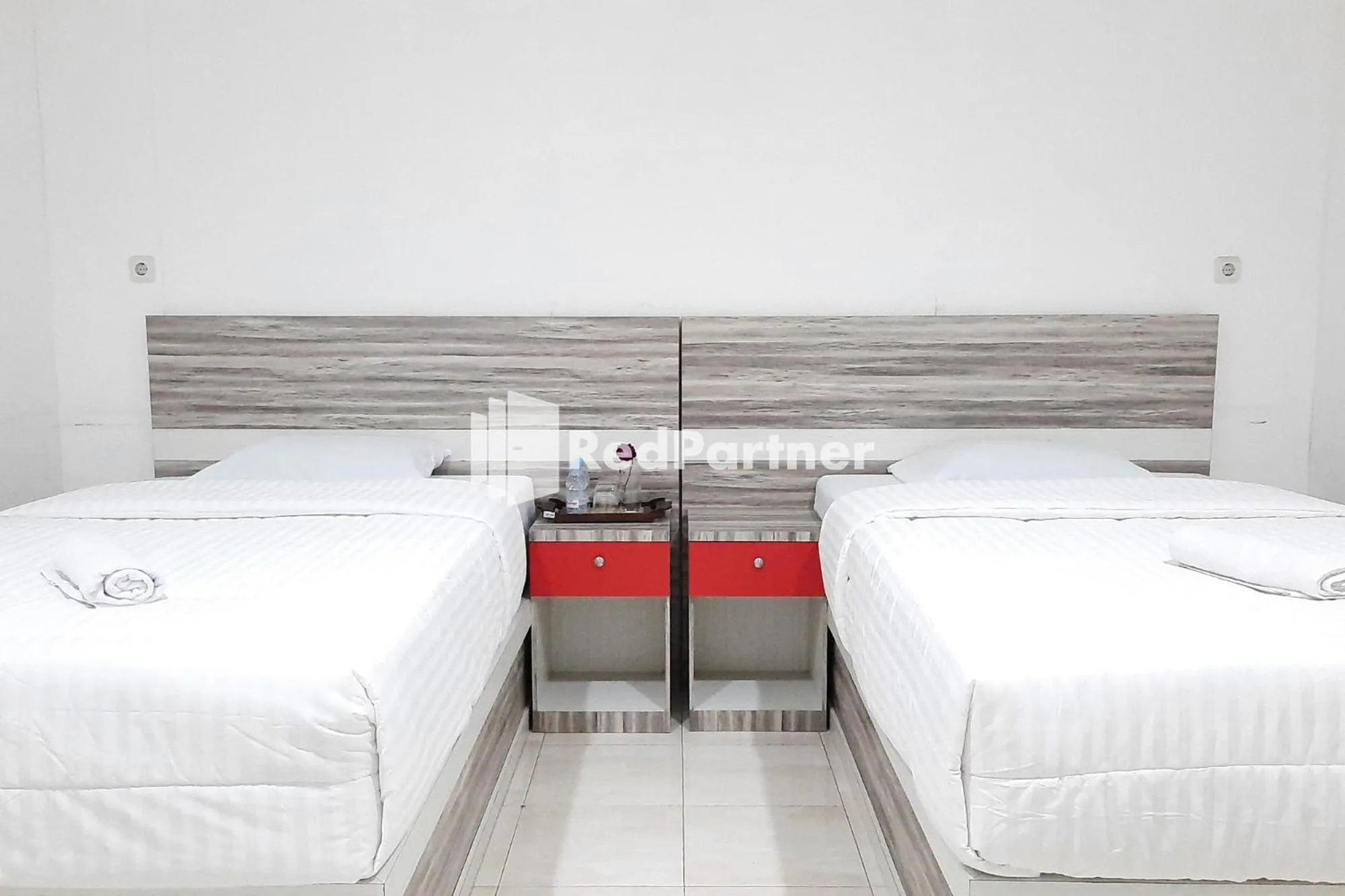 Bedroom, Bed in Roemah Proklamasi Syariah Mitra RedDoorz