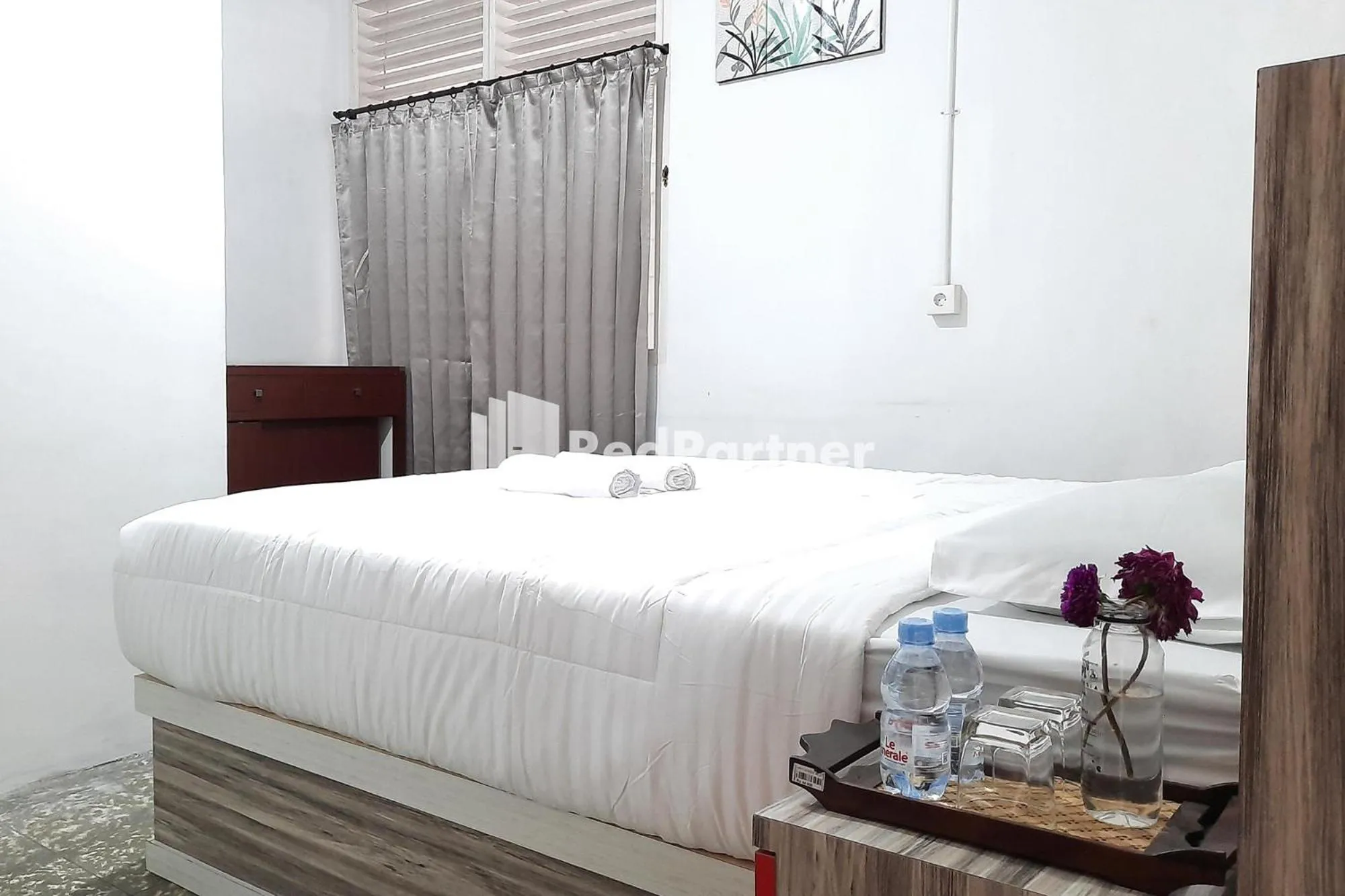 Bedroom, Bed in Roemah Proklamasi Syariah Mitra RedDoorz