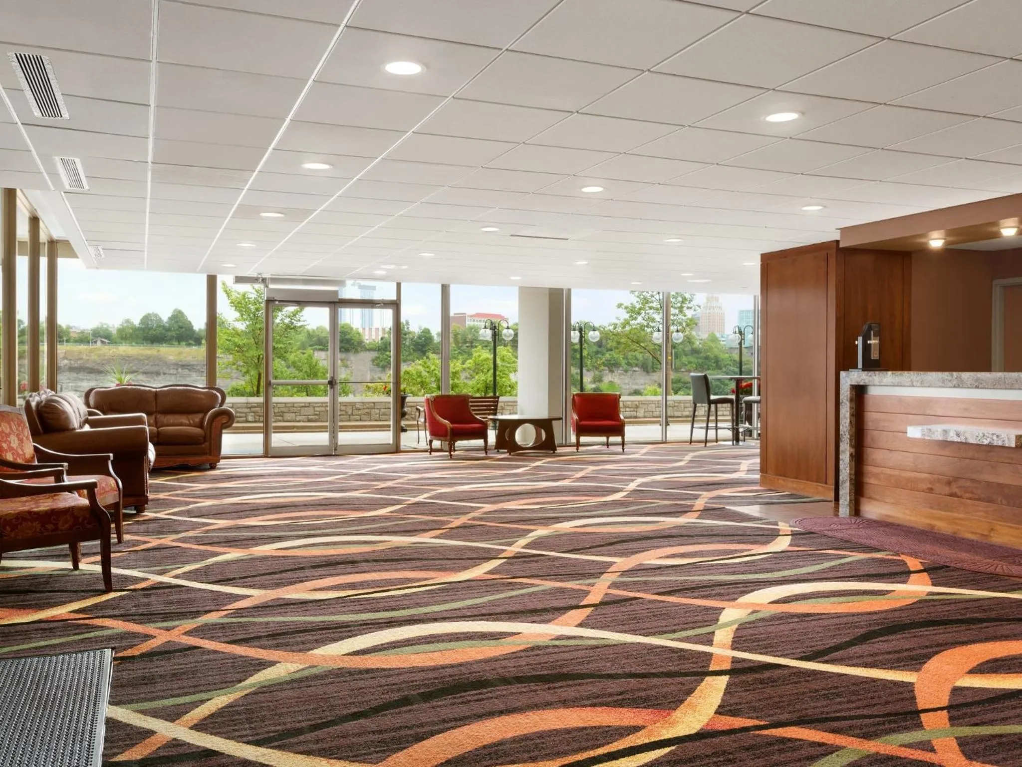 Lobby or reception in Travelodge by Wyndham Niagara Falls Fallsview