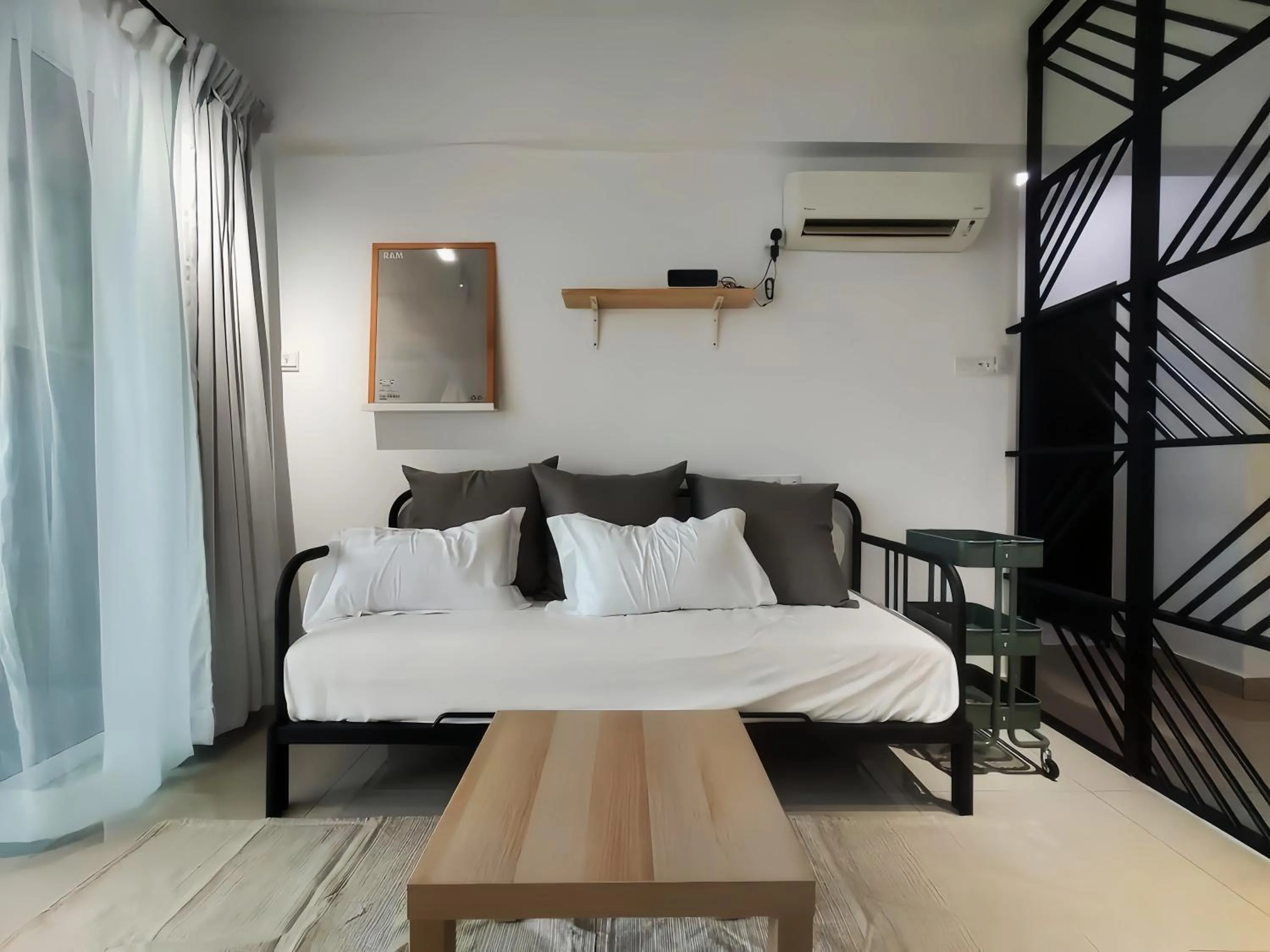 Living room, Bed in The Majestic Ipoh