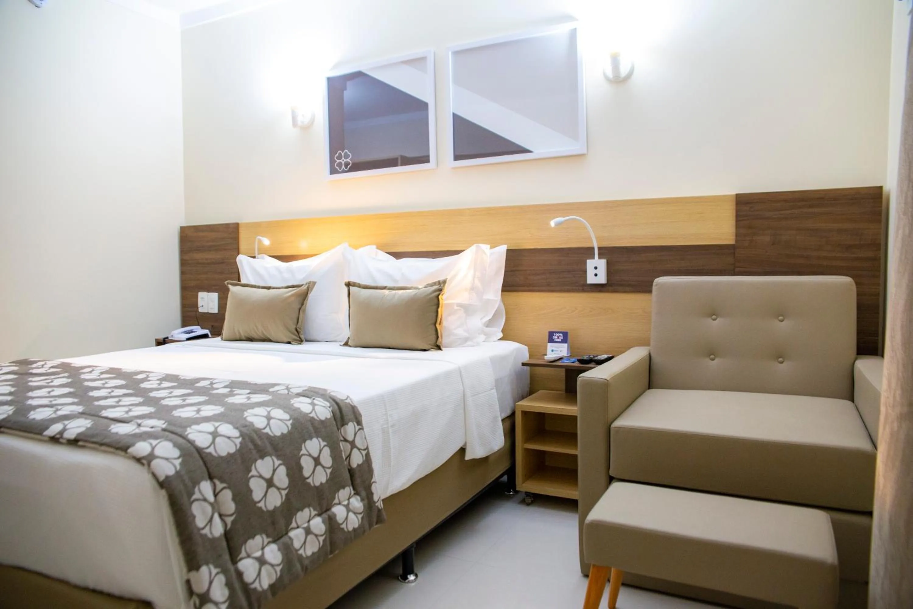 Bed in House Inn Hotel - Anashopping