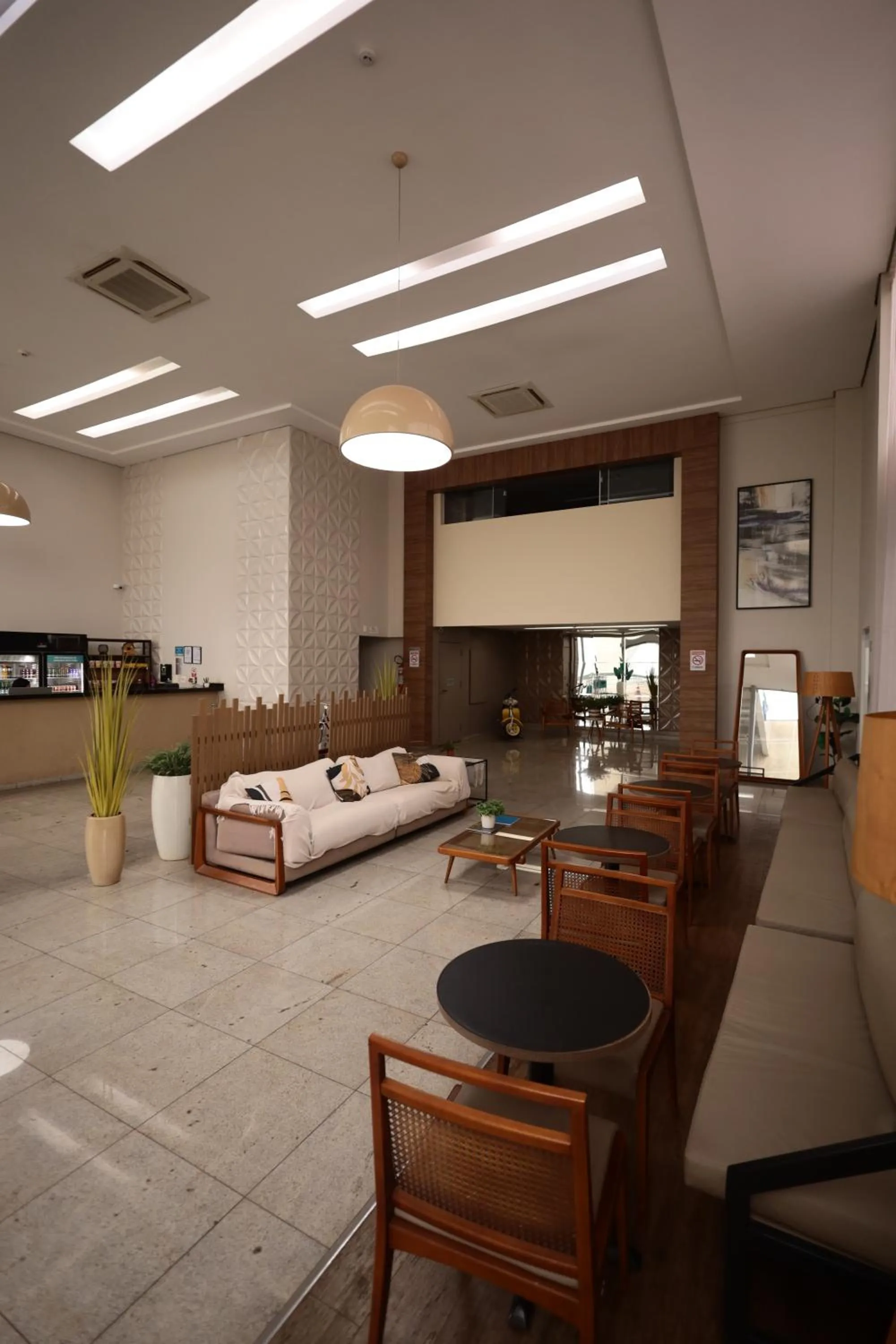 House Inn Hotel - Anashopping