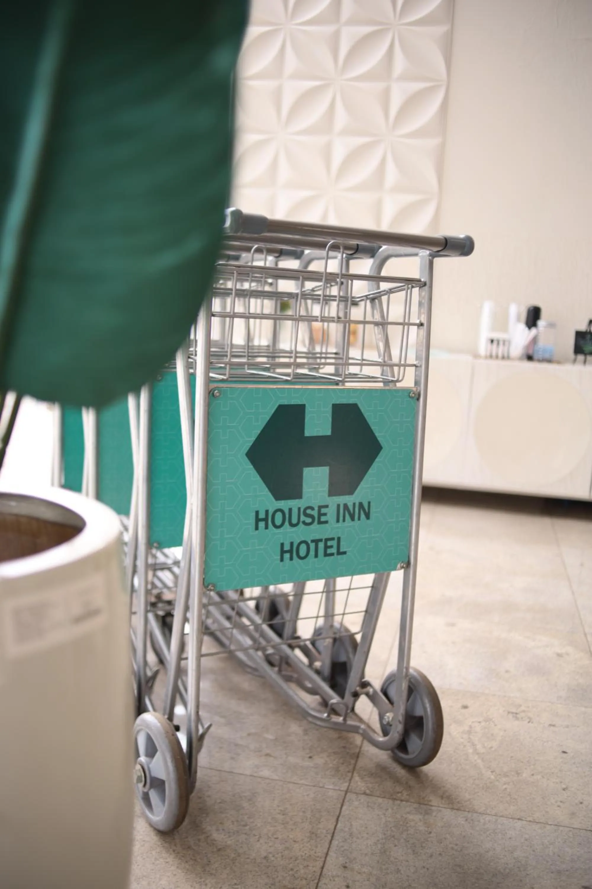 House Inn Hotel - Anashopping