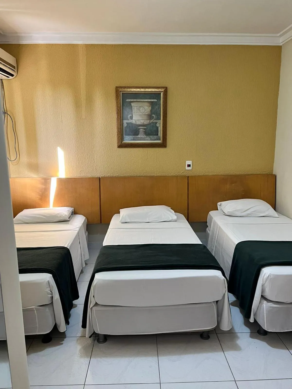 Bed in Crystal Plaza Hotel Marista