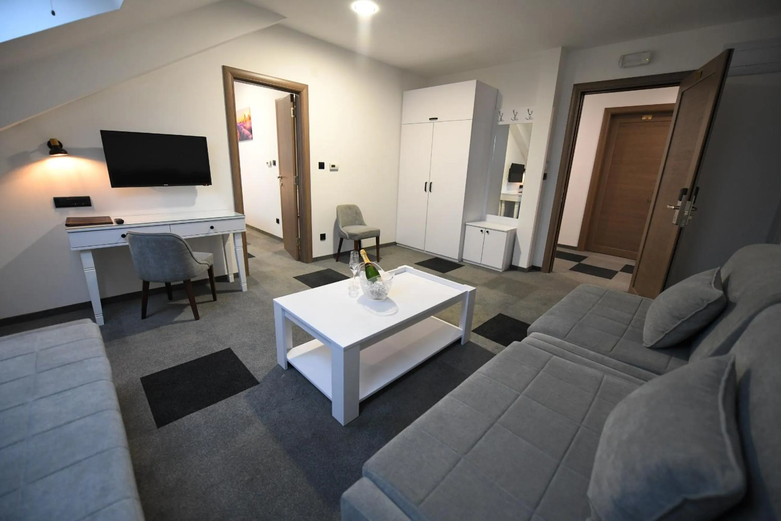 TV and multimedia in Hotel Kole