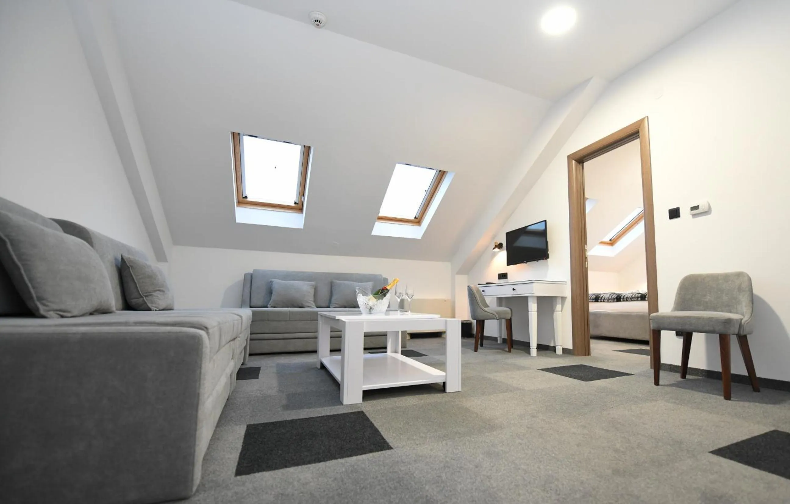 TV and multimedia in Hotel Kole