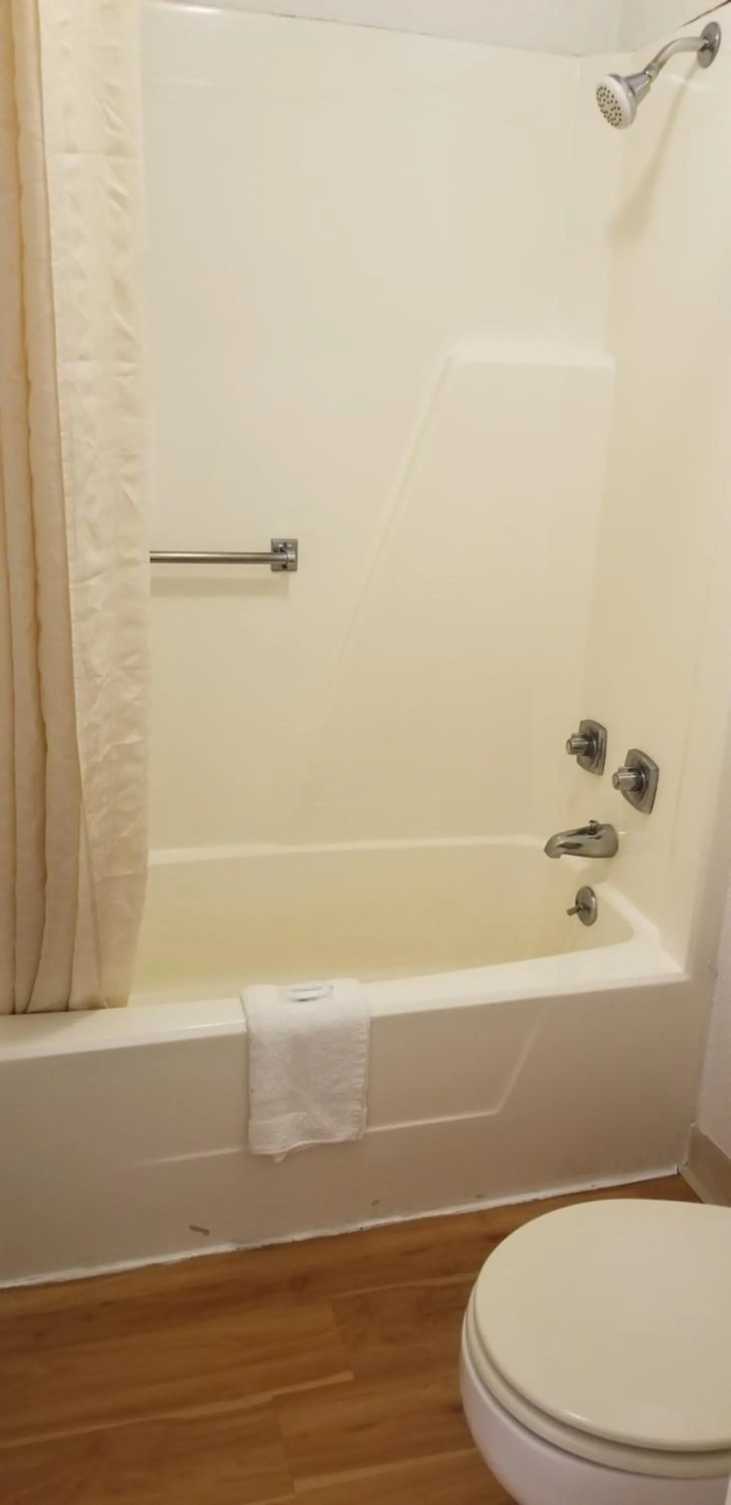 Bathroom in FairBridge Inn Express London