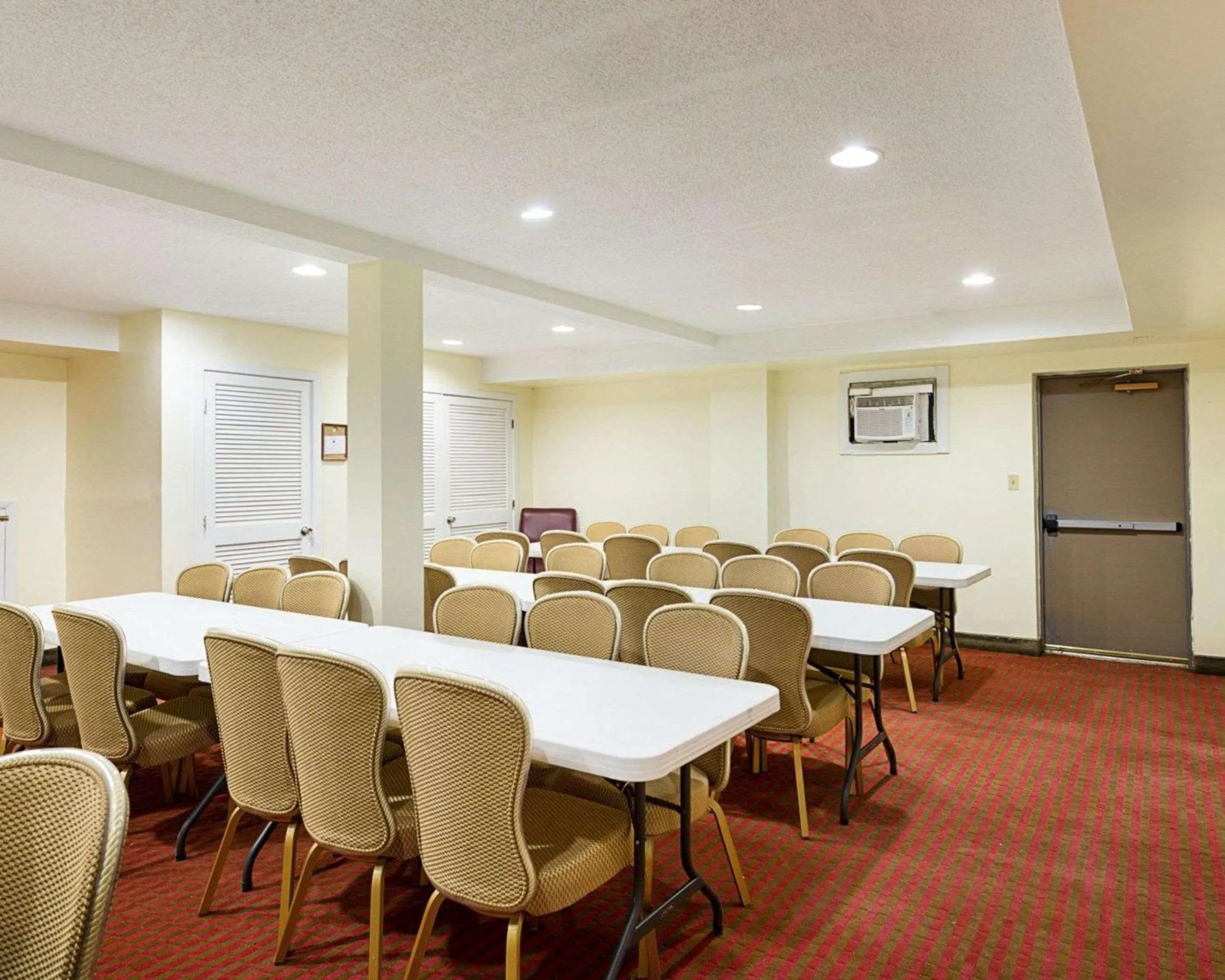 Meeting/conference room in Remembrance Inn