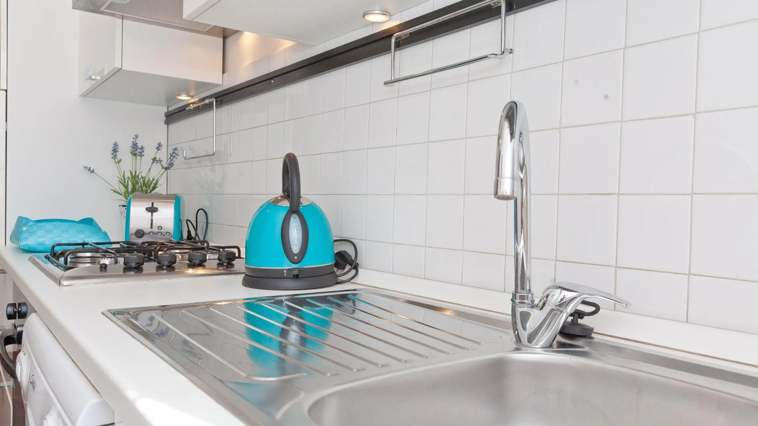 kitchen in Pateras Flower-Rental in Rome