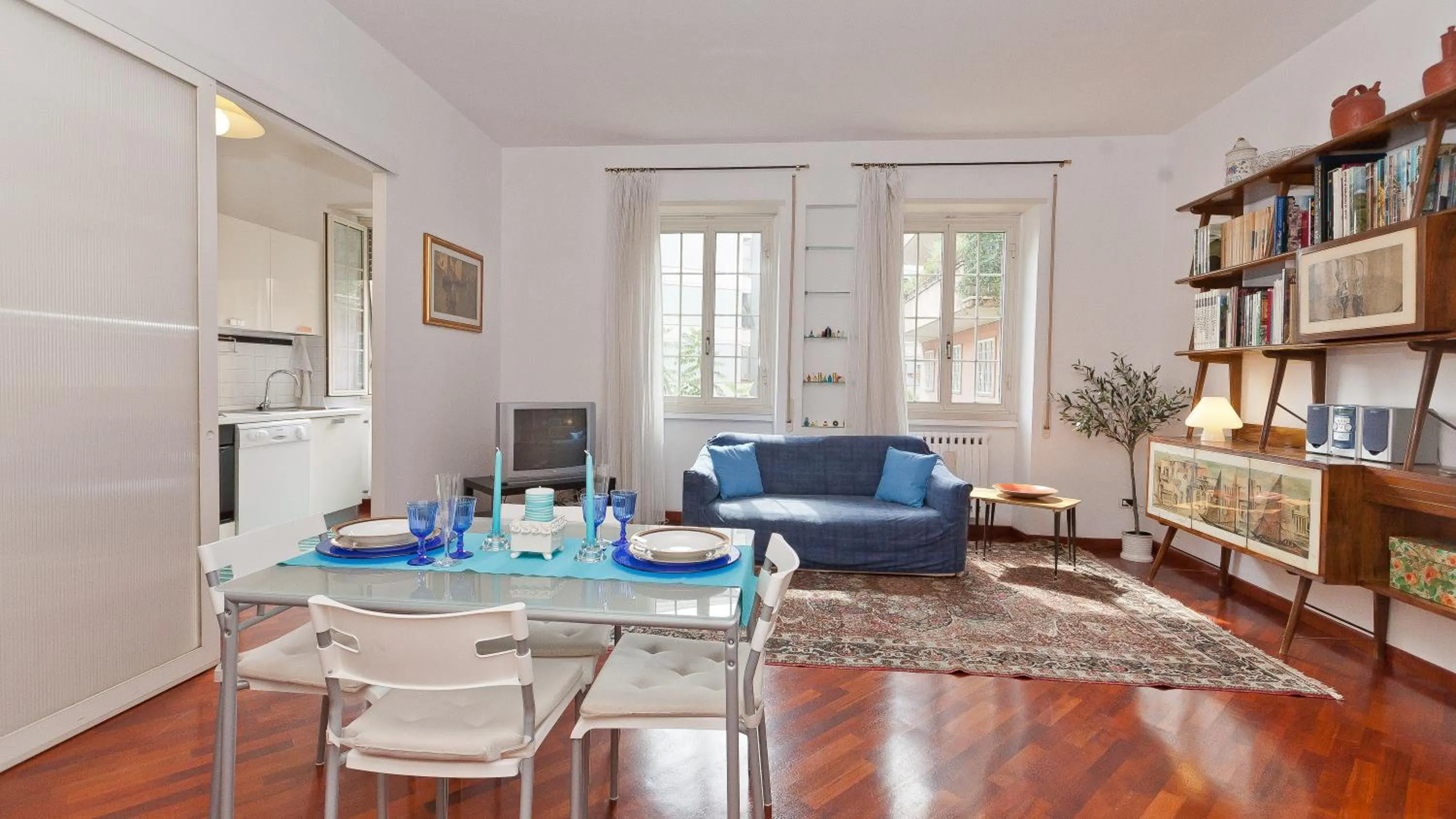 Living room in Pateras Flower-Rental in Rome