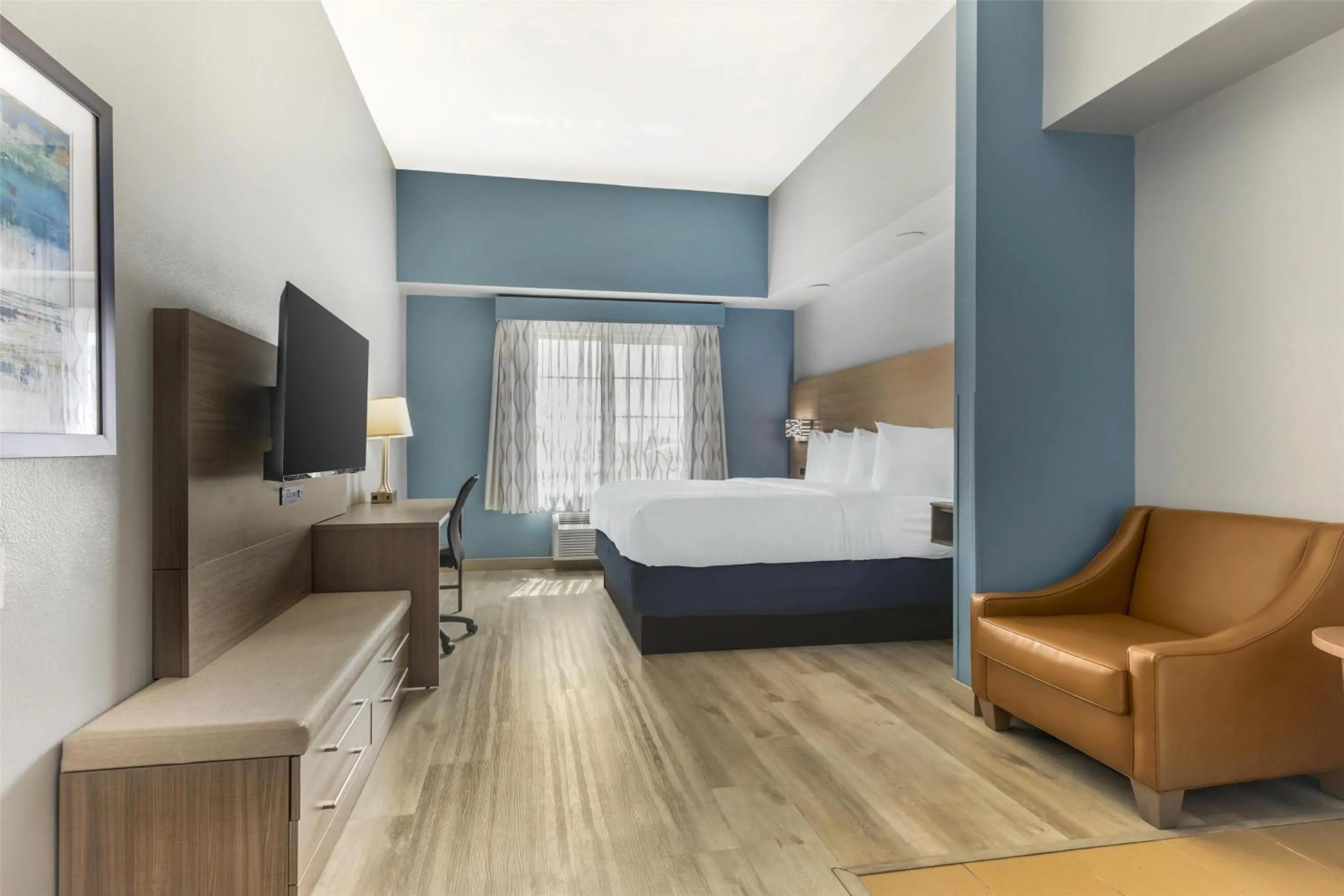 Bedroom, Bed in Best Western Plus Fort Worth Forest Hill Inn & Suites