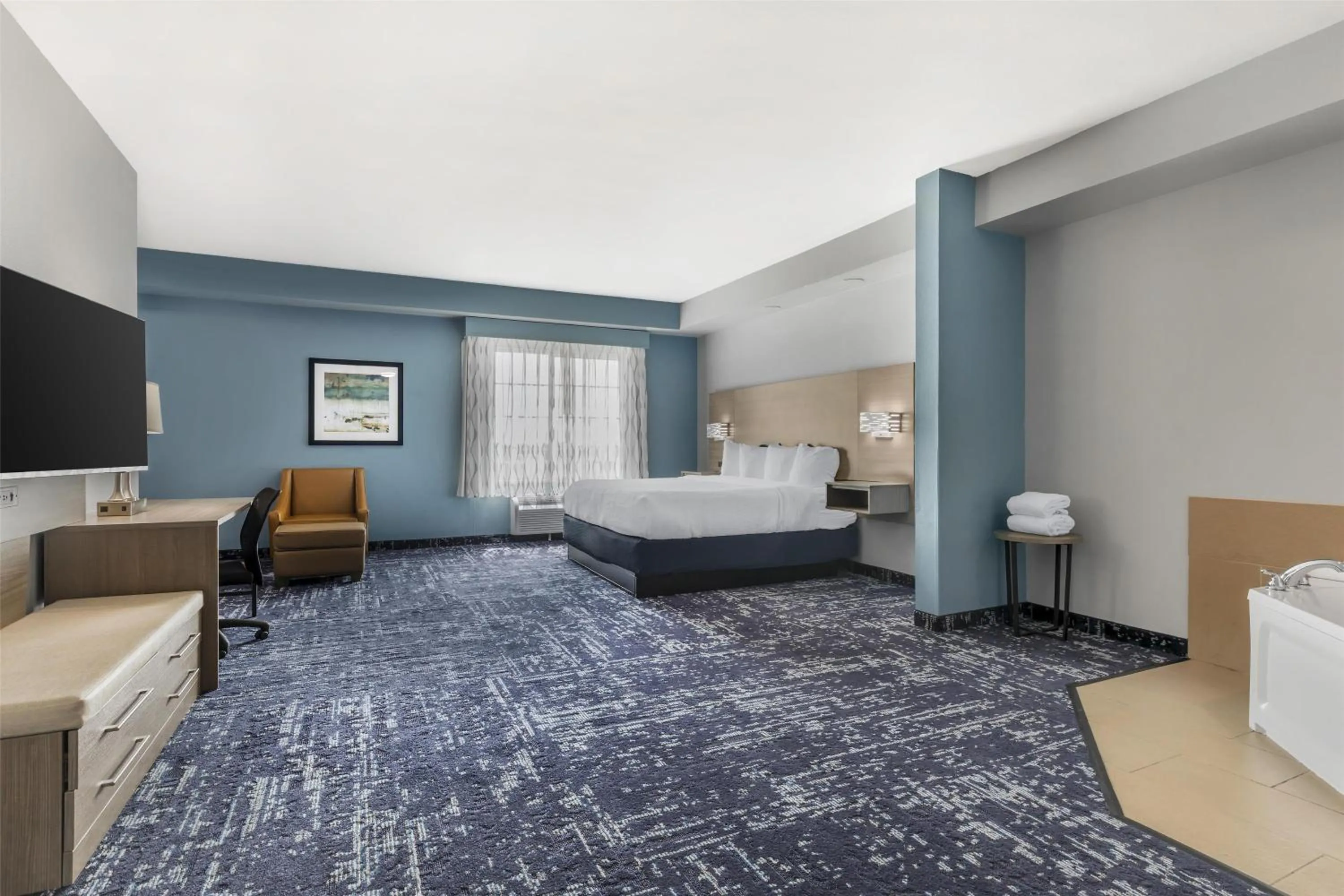 Bedroom, Bed in Best Western Plus Fort Worth Forest Hill Inn & Suites