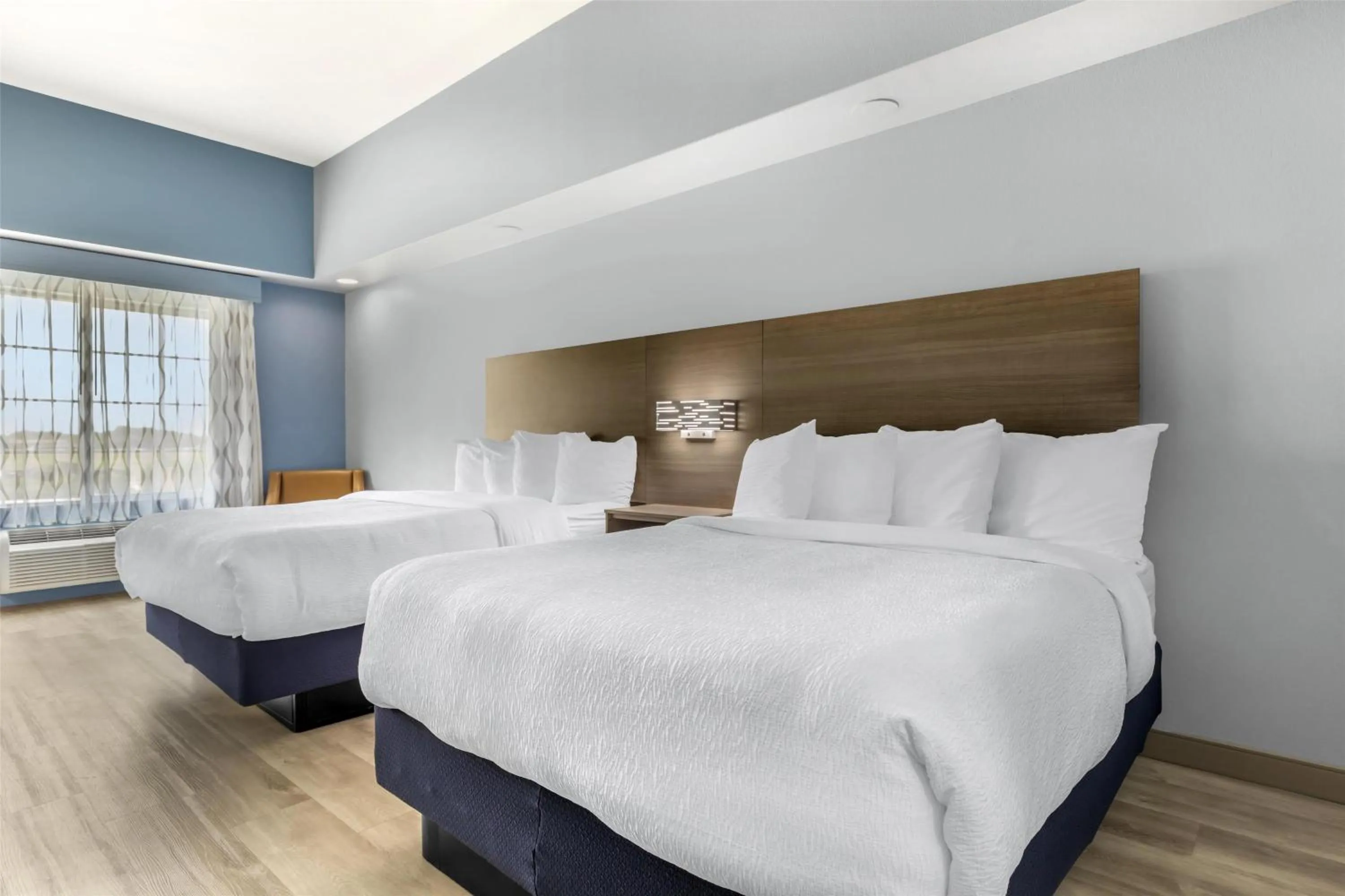 Bedroom, Bed in Best Western Plus Fort Worth Forest Hill Inn & Suites