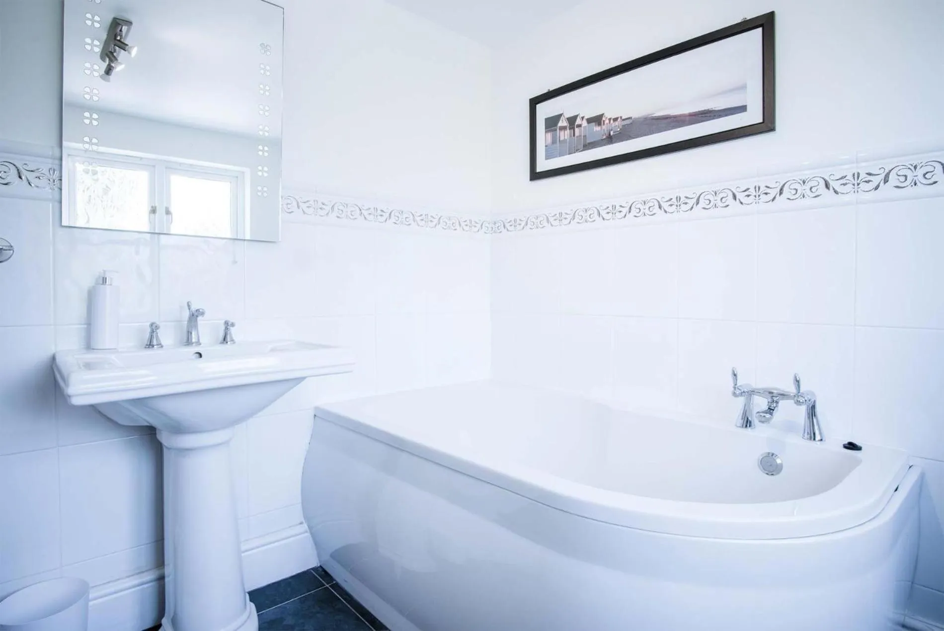 Floor plan in Angle Adventures - 4 Bedroom Cottage - Angle