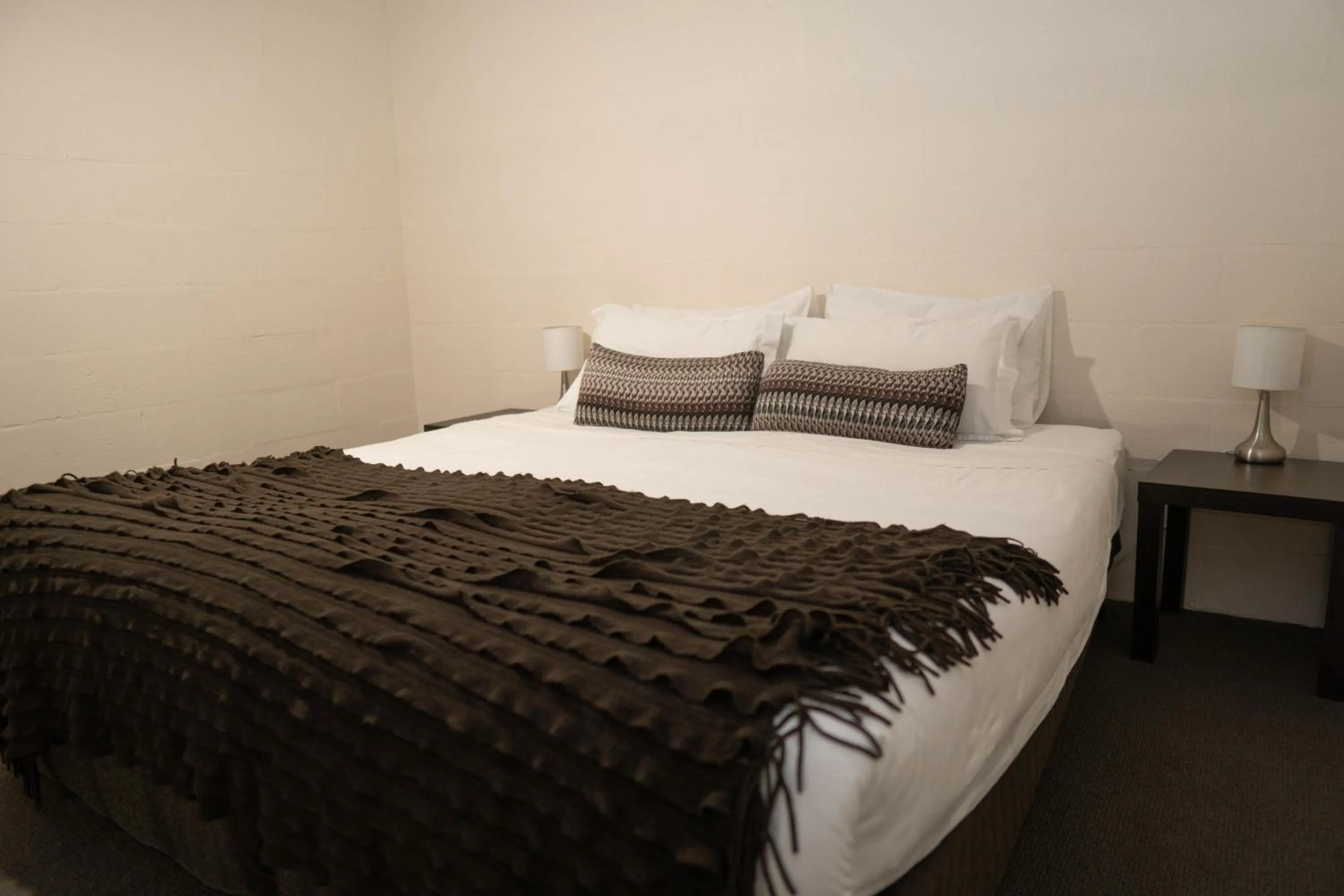 Bed in Summit Ridge Alpine Lodge