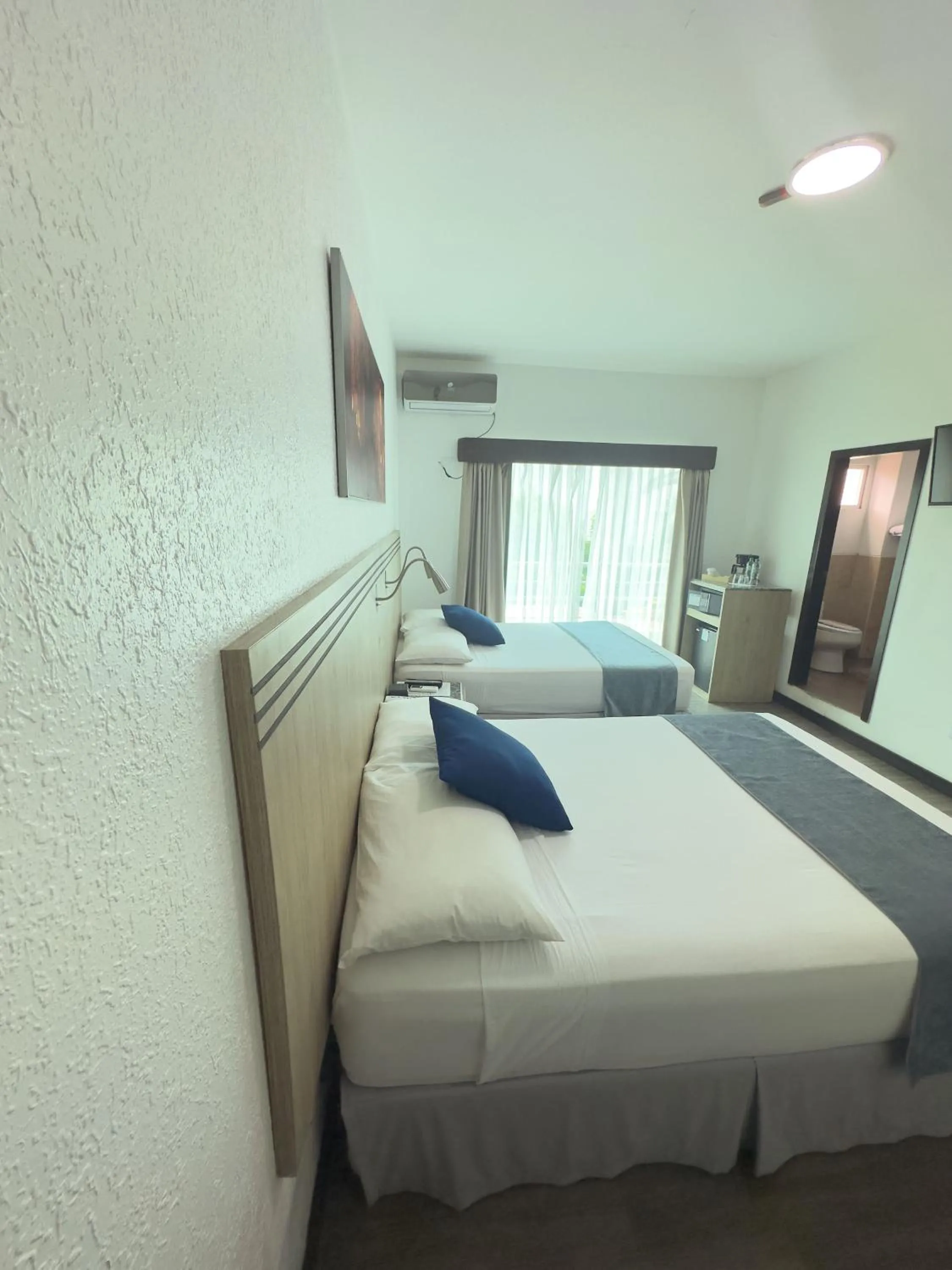 Photo of the whole room in Hotel Mar Azul