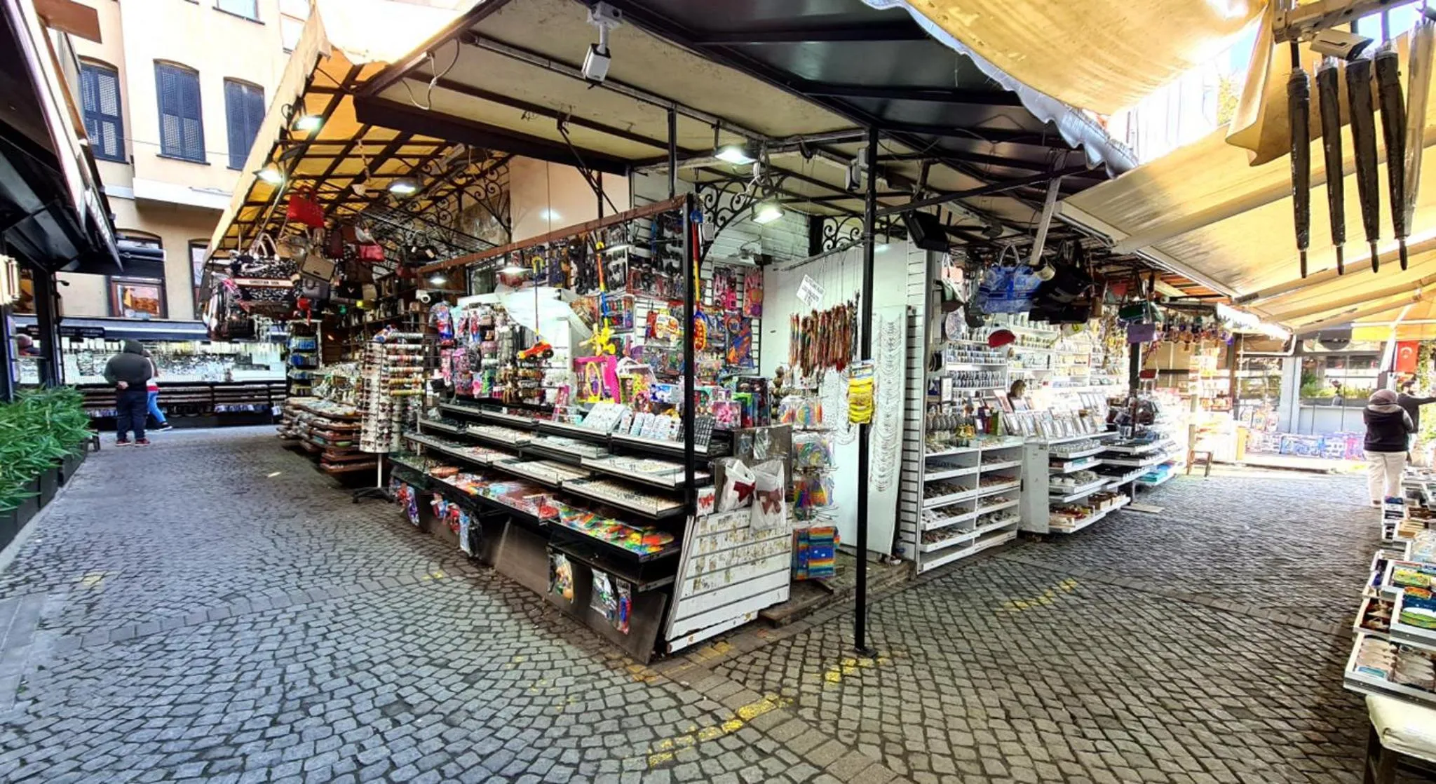 Restaurant/places to eat in Dilens Bosphorus Hotel