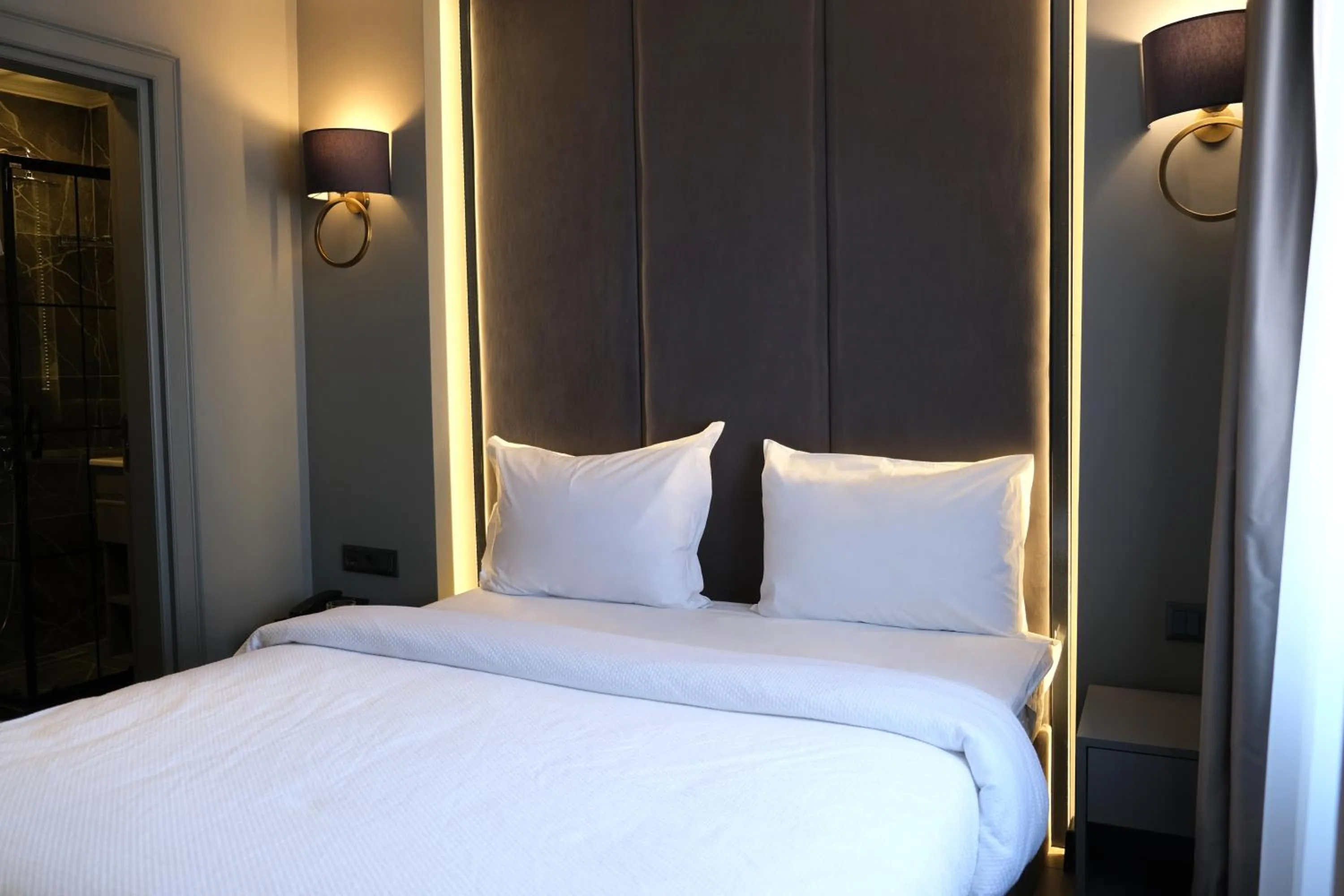 Bed in Dilens Bosphorus Hotel