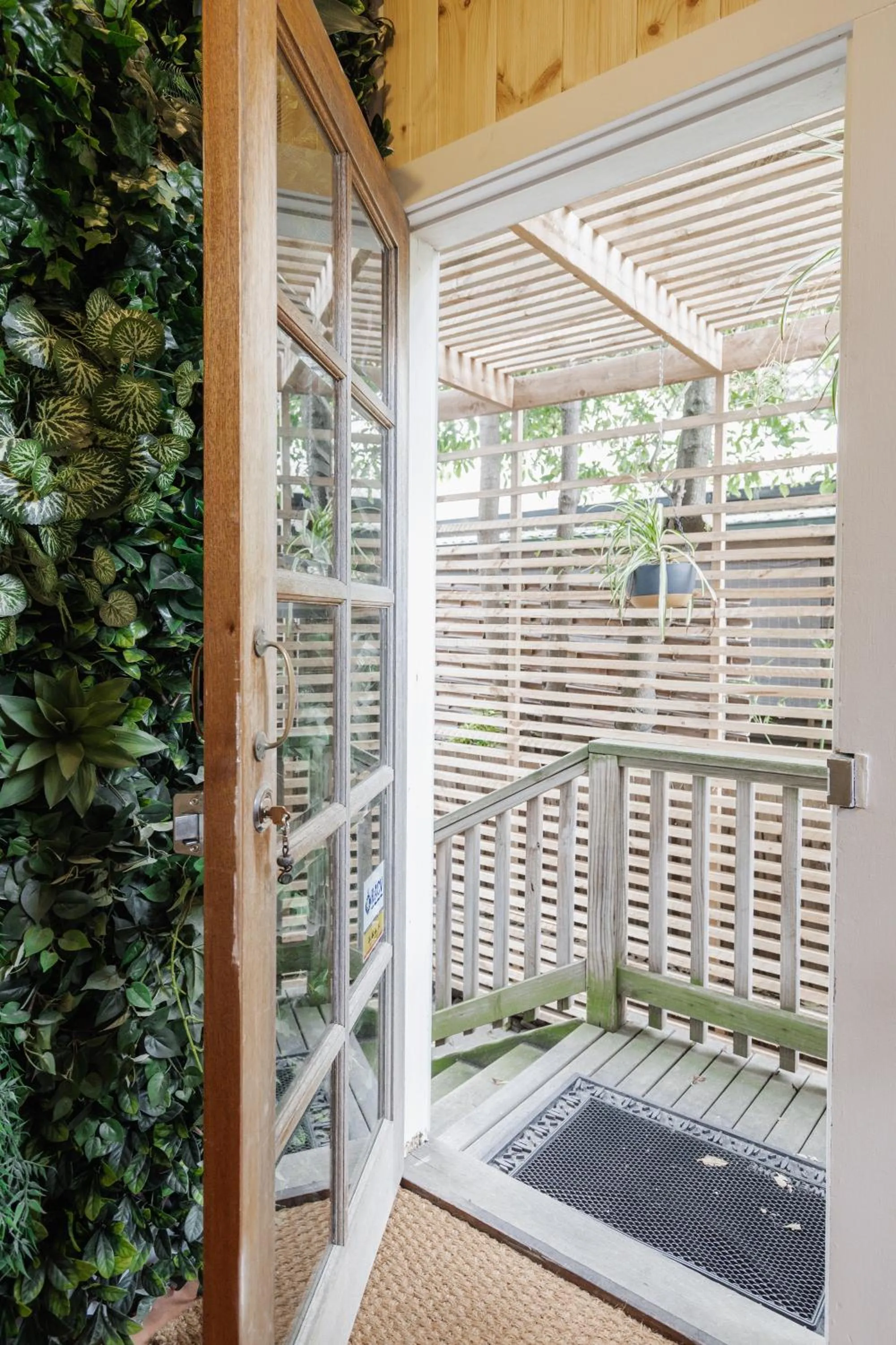 Facade/entrance in By The Seaside