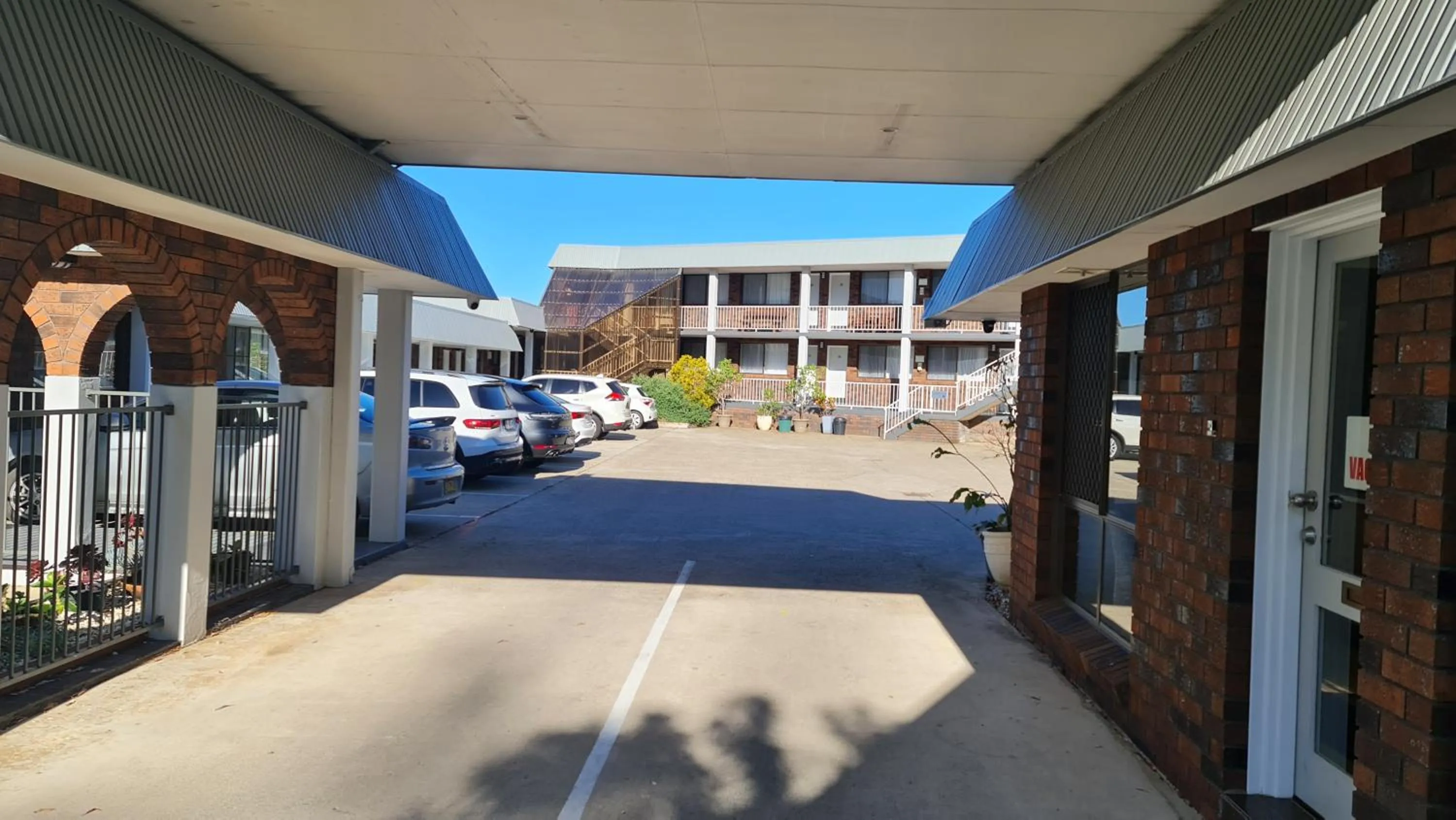 Facade/entrance in Best Western Parkside Motor Inn