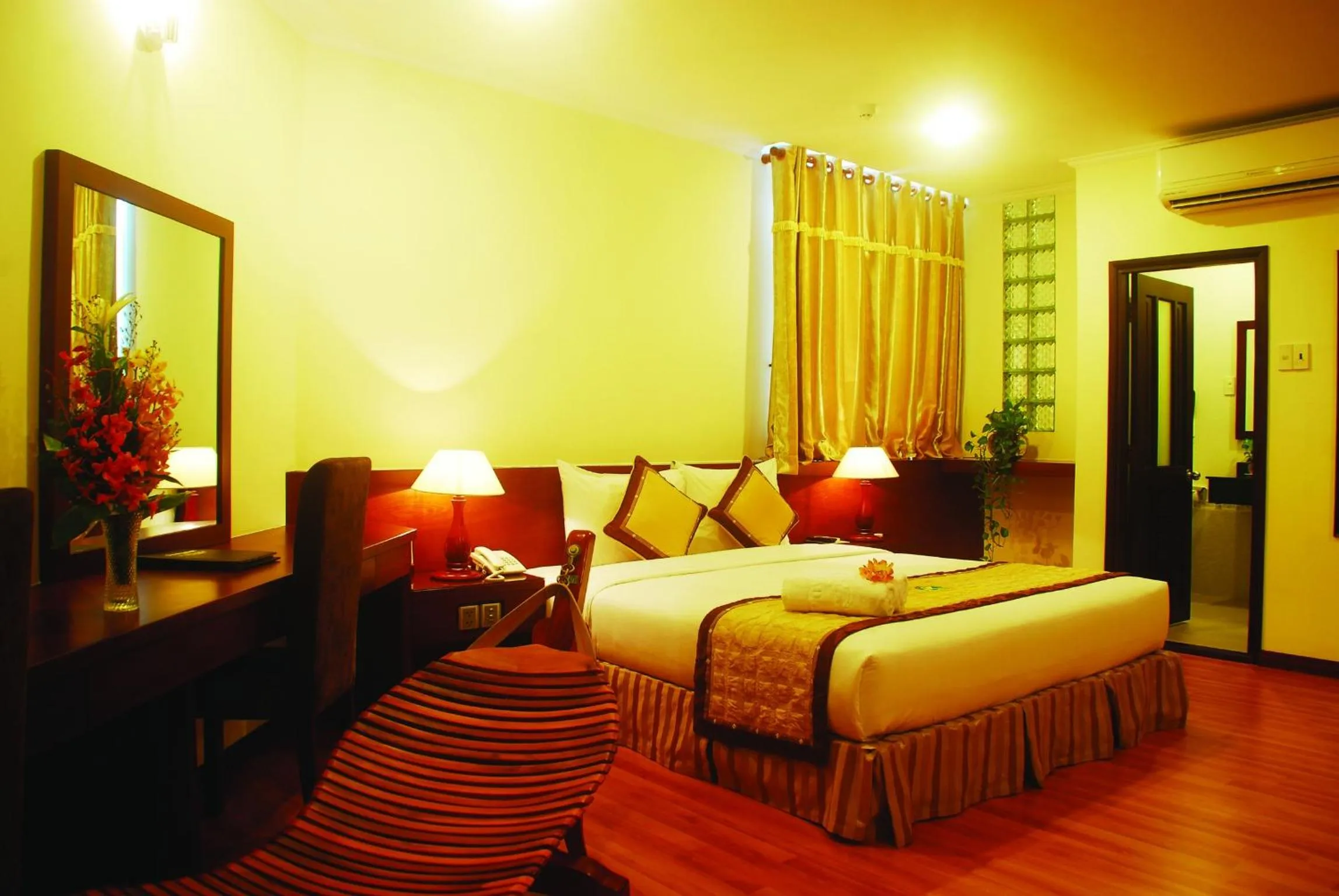 City view, Bed in Hau Giang Hotel