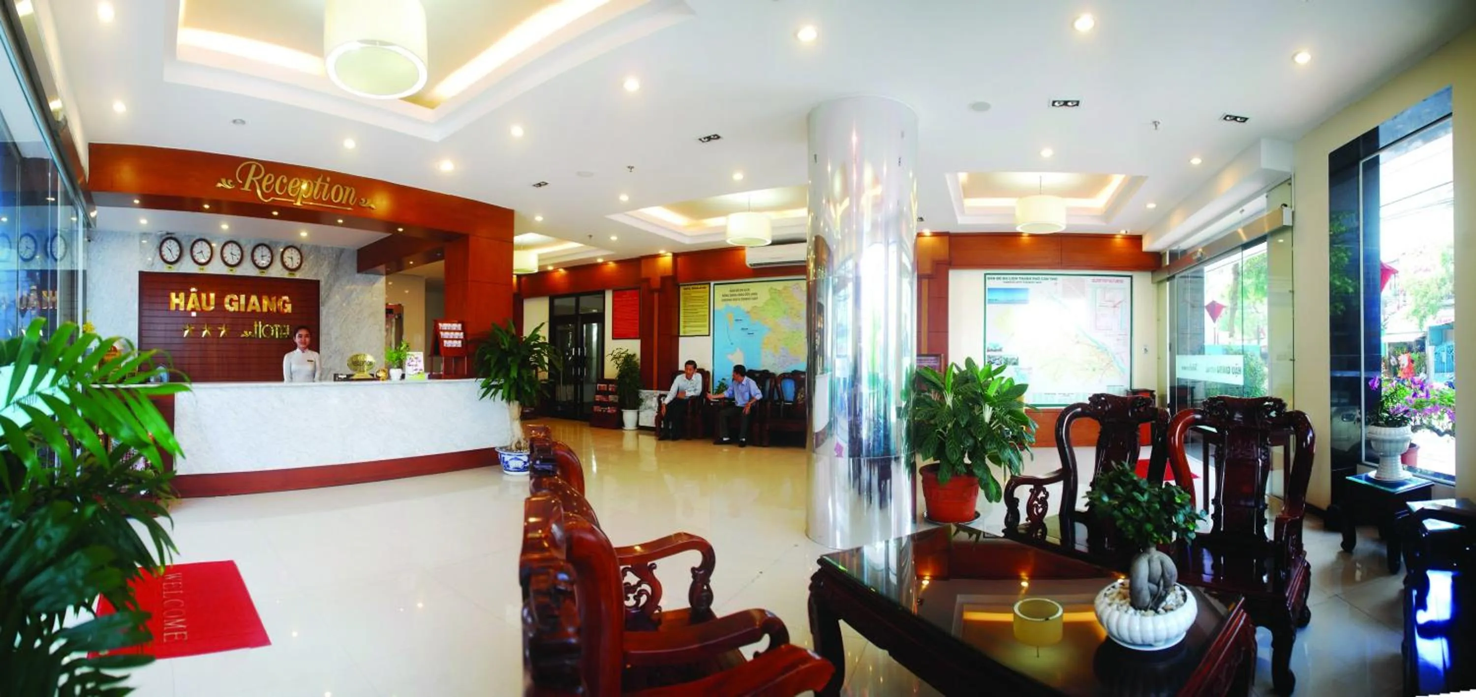 Lobby or reception in Hau Giang Hotel