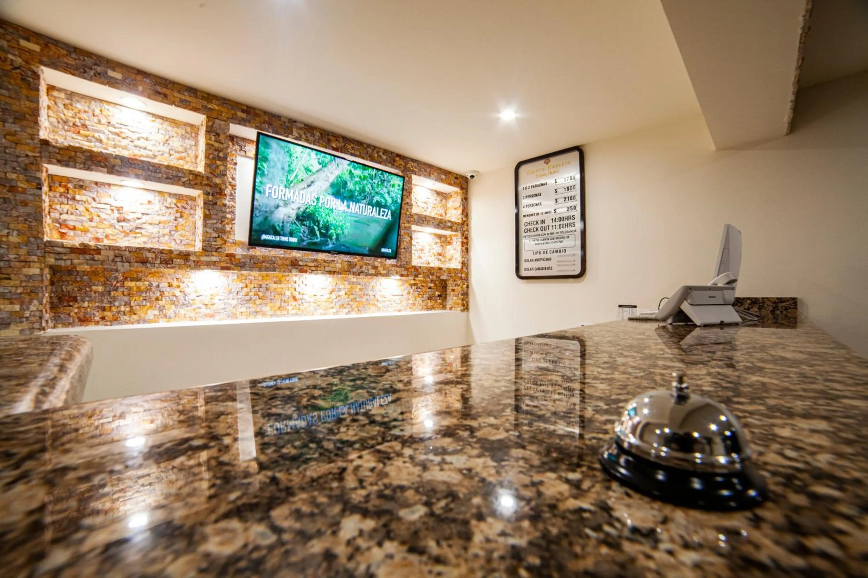 Lobby or reception in Mayev Express