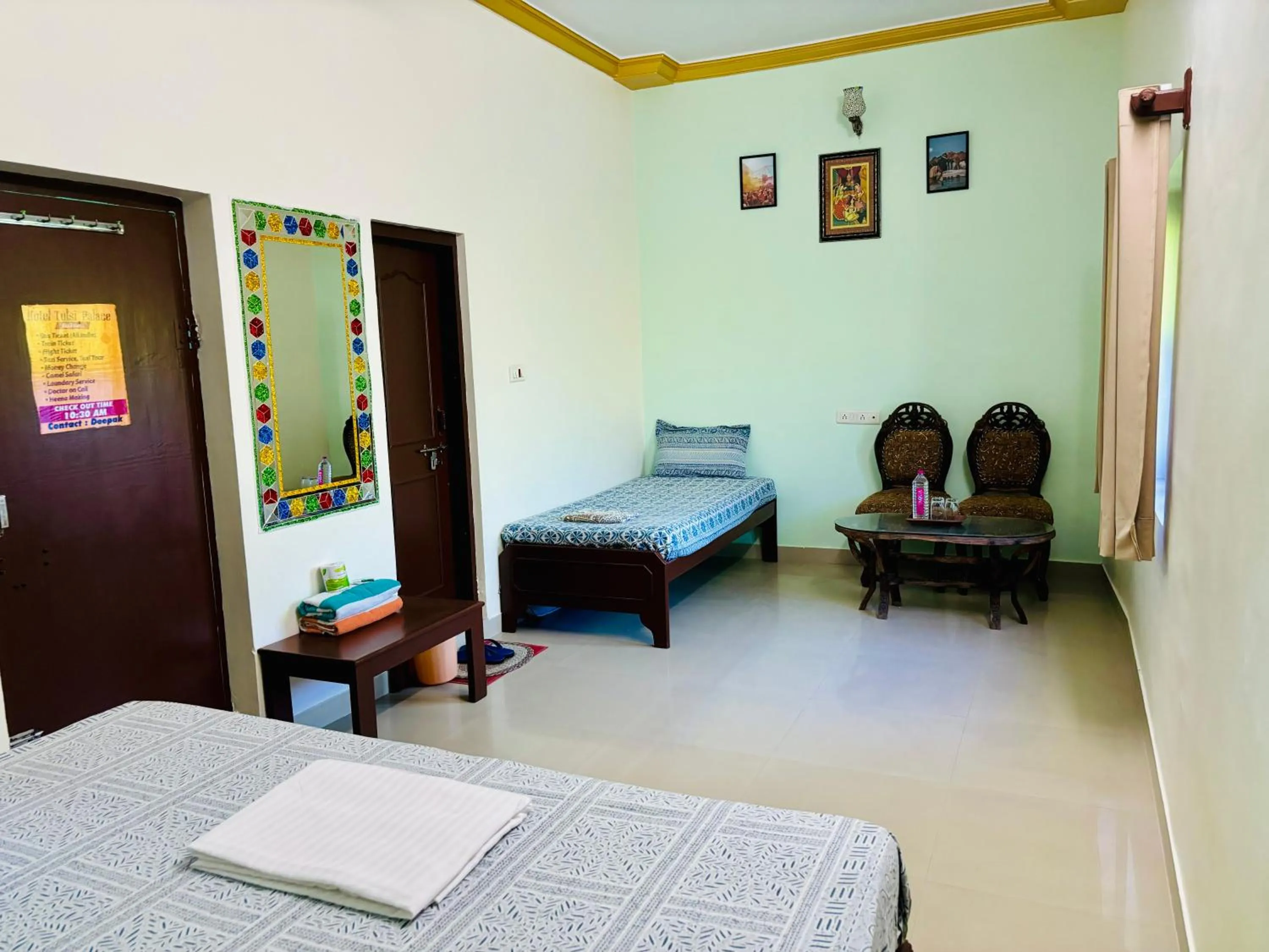 Bed in Hotel tulsi palace