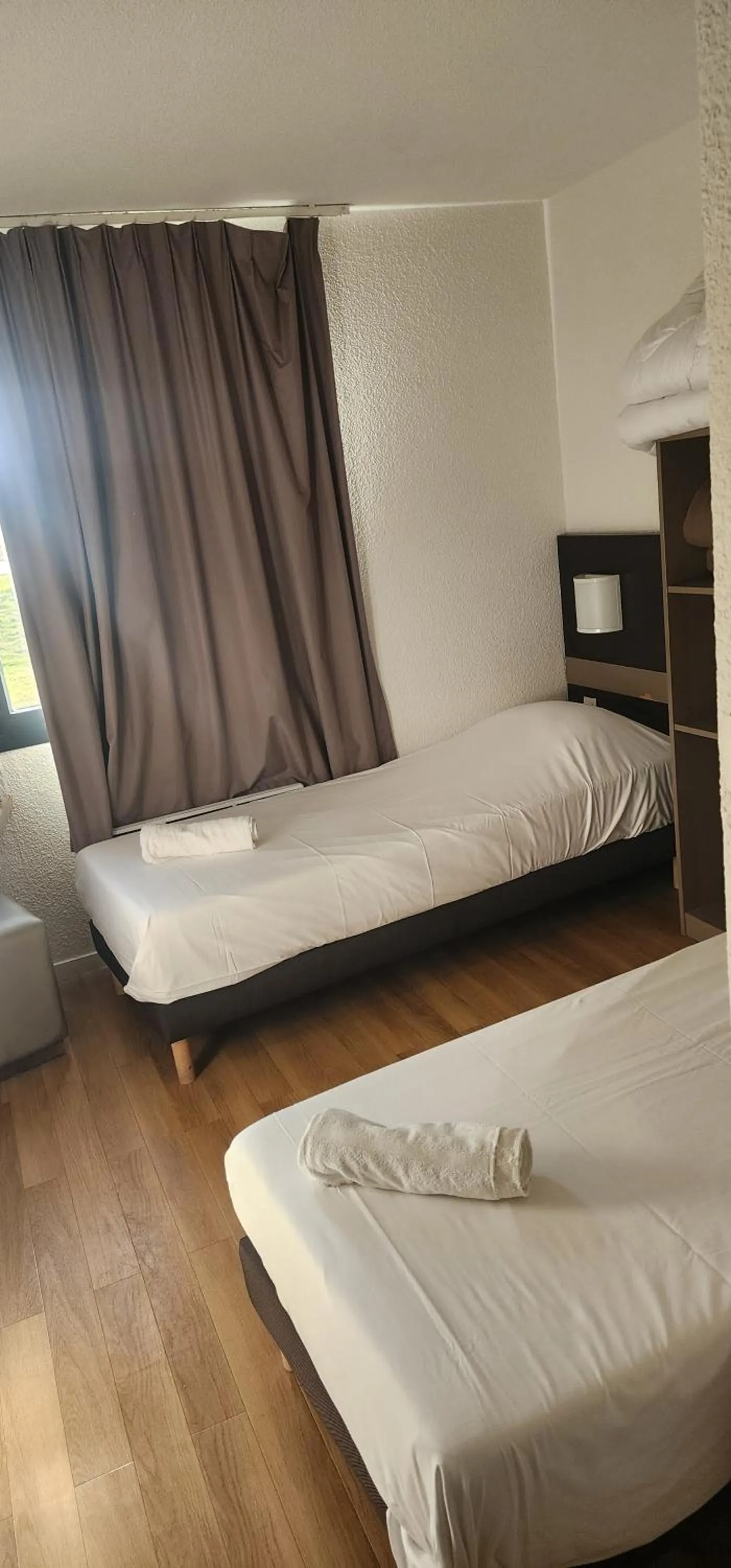 Bed in Hôtel Inn Design Resto Novo Chartres