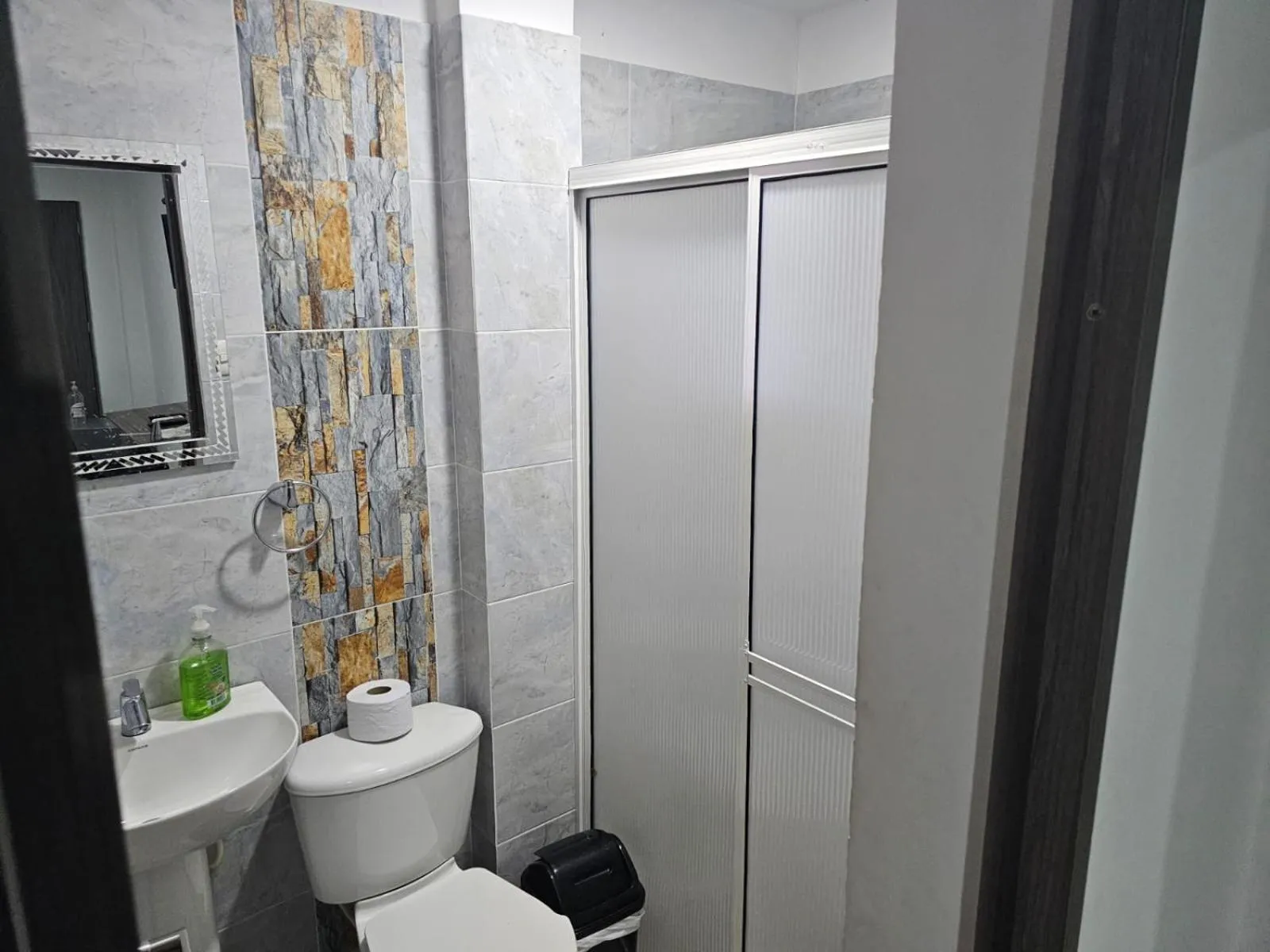 Bathroom in Apartaestudios Galanni