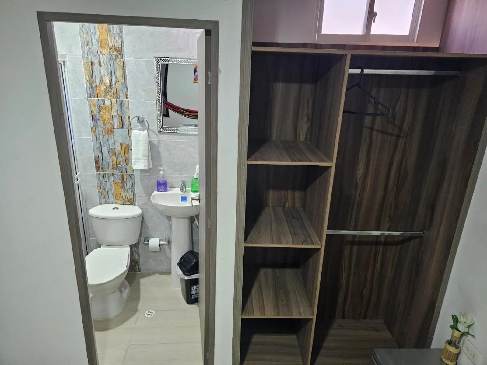 Bathroom in Apartaestudios Galanni