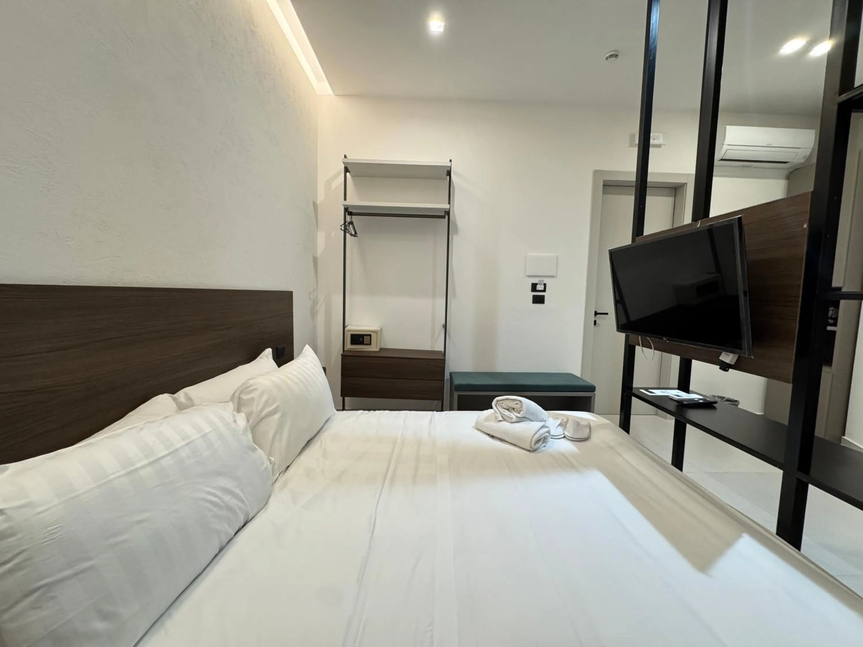 Bed in Hart Boutique Hotel