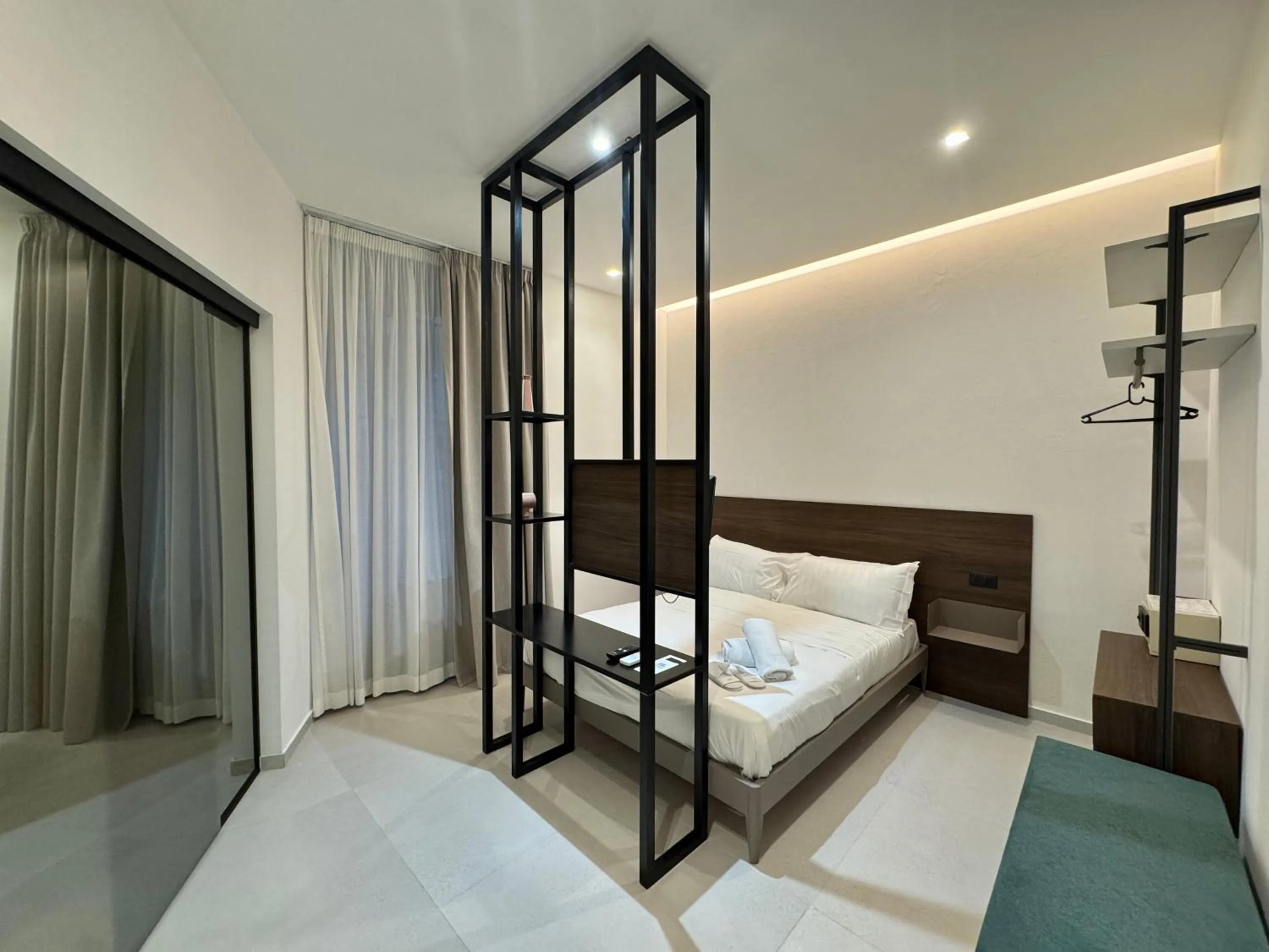 Bed in Hart Boutique Hotel