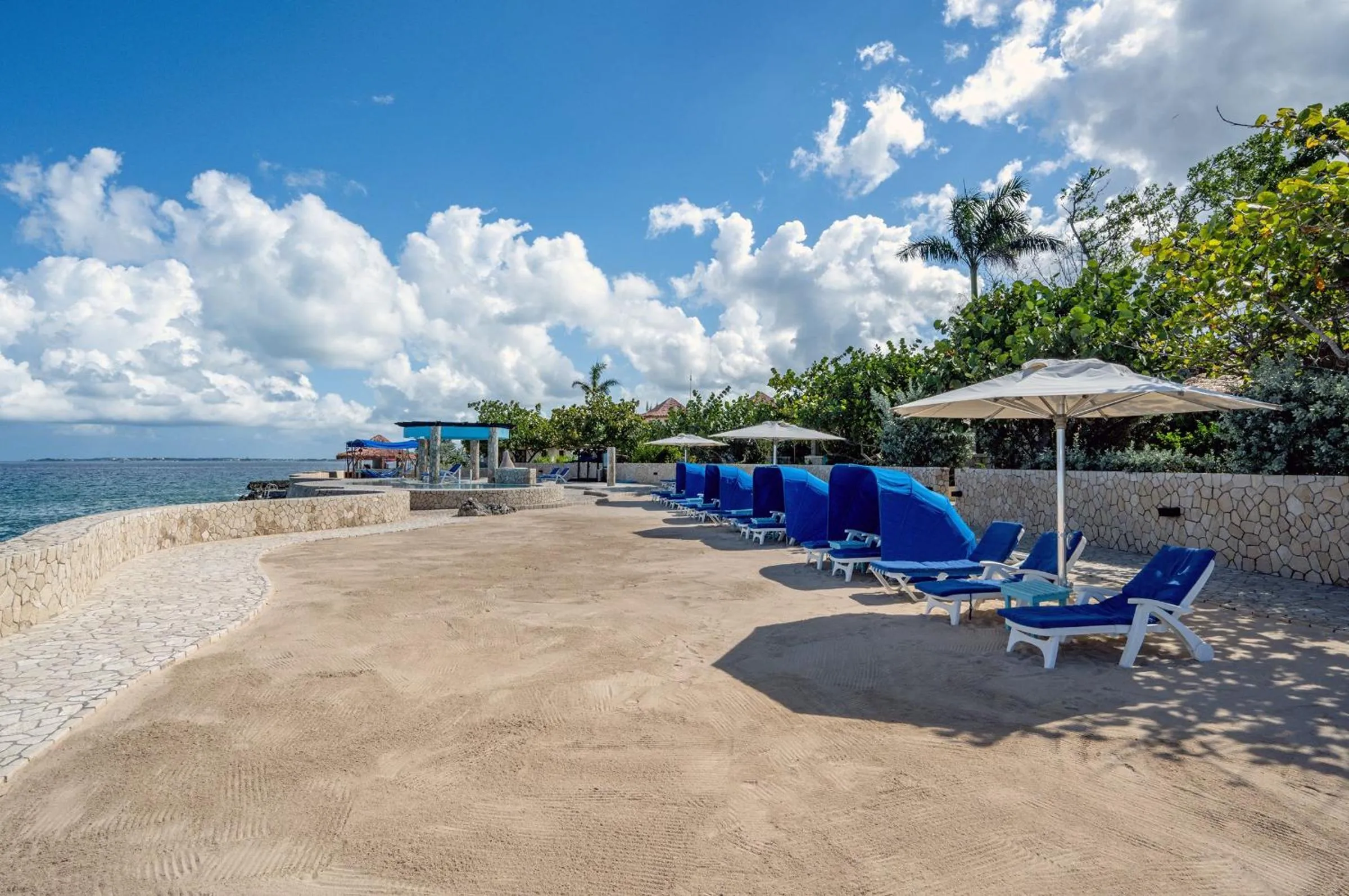 Sea view in Ocean Cliff Hotel Negril Limited - Adults Only