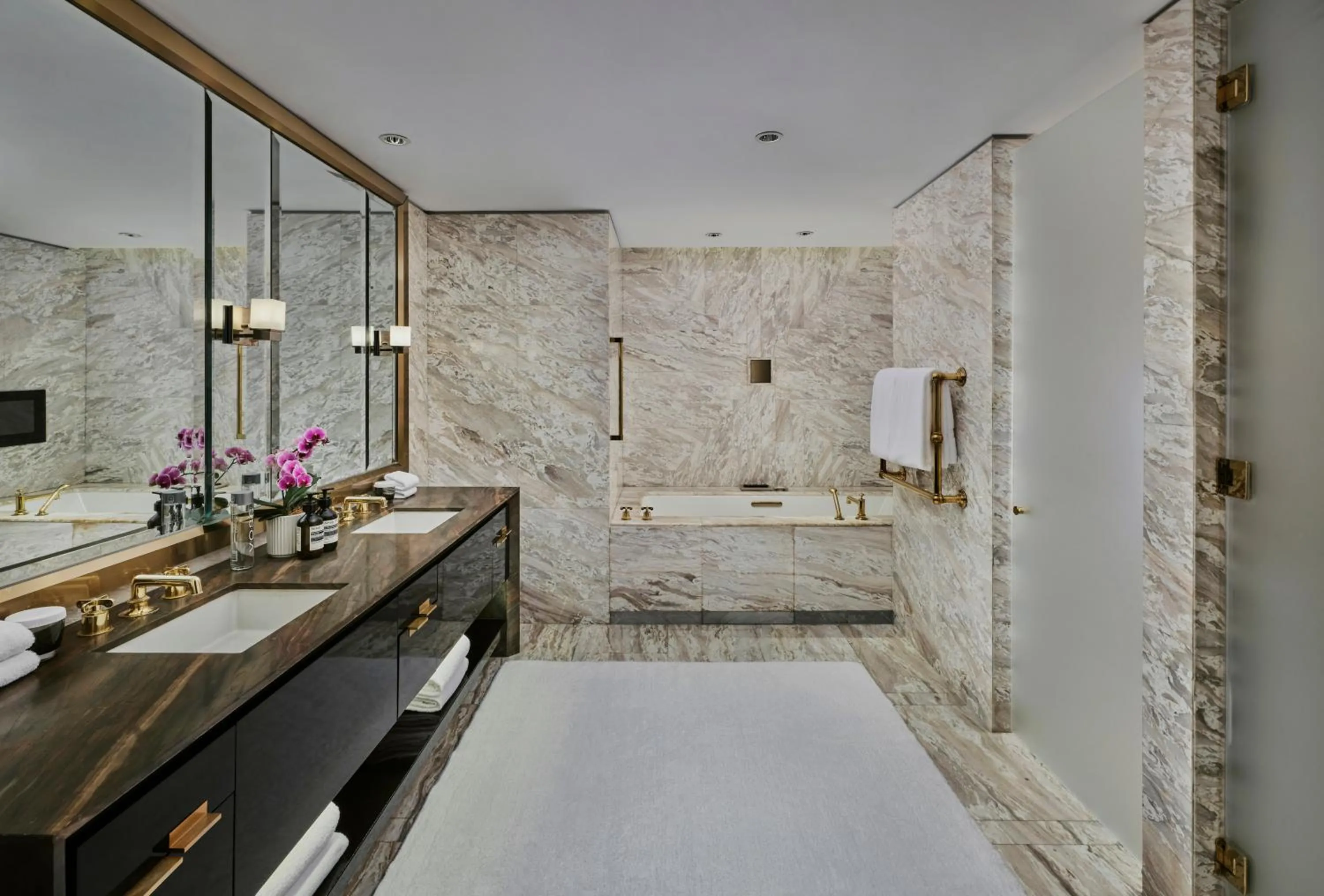 Bathroom in Waldorf Astoria Beijing