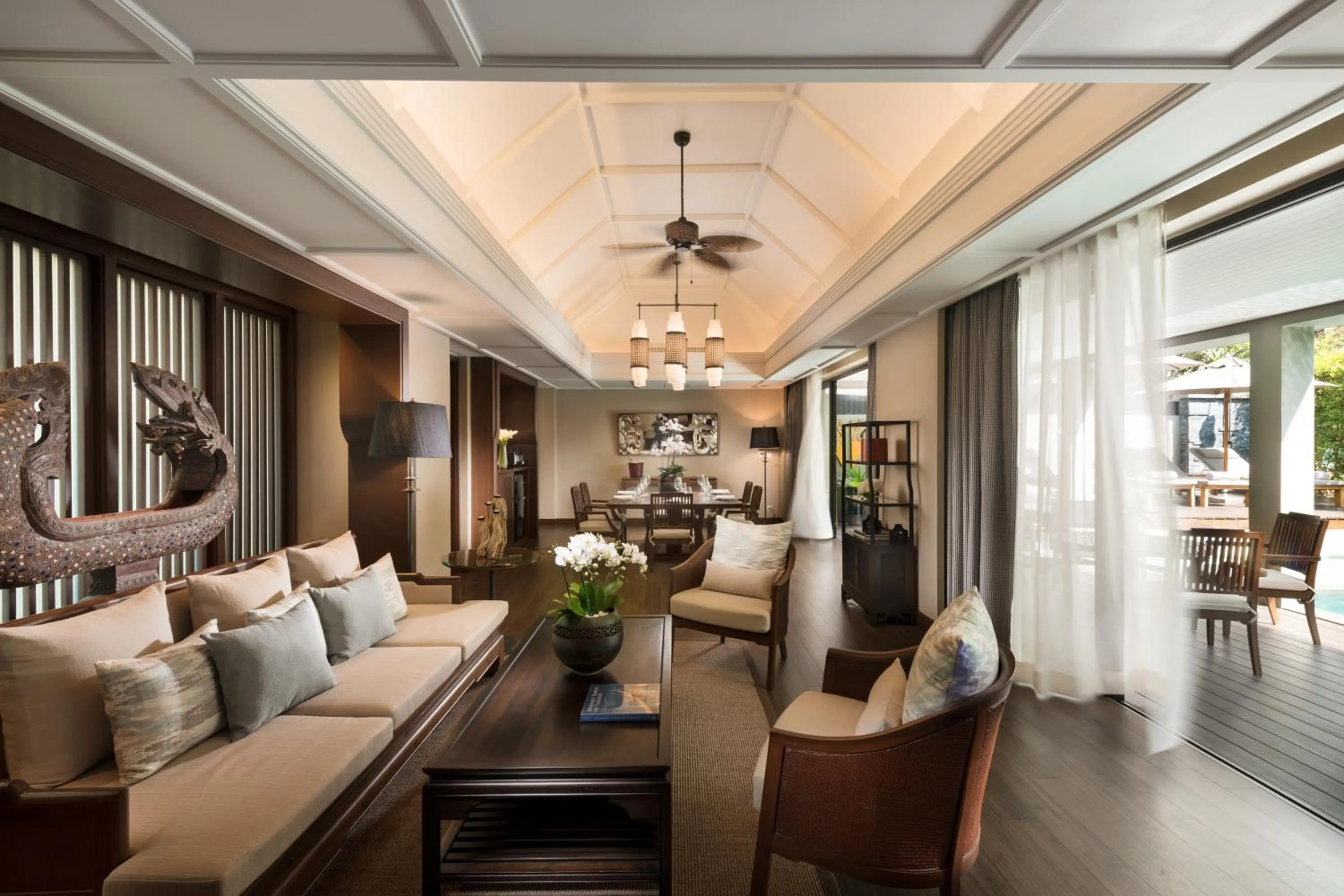 Living room in Anantara Layan Phuket Resort